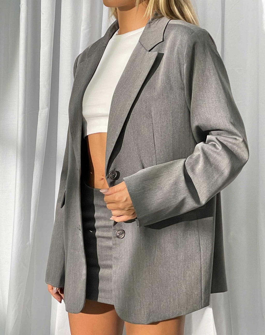 MOTEL X JACQUIE Maiwa Blazer en sastrería Carbón