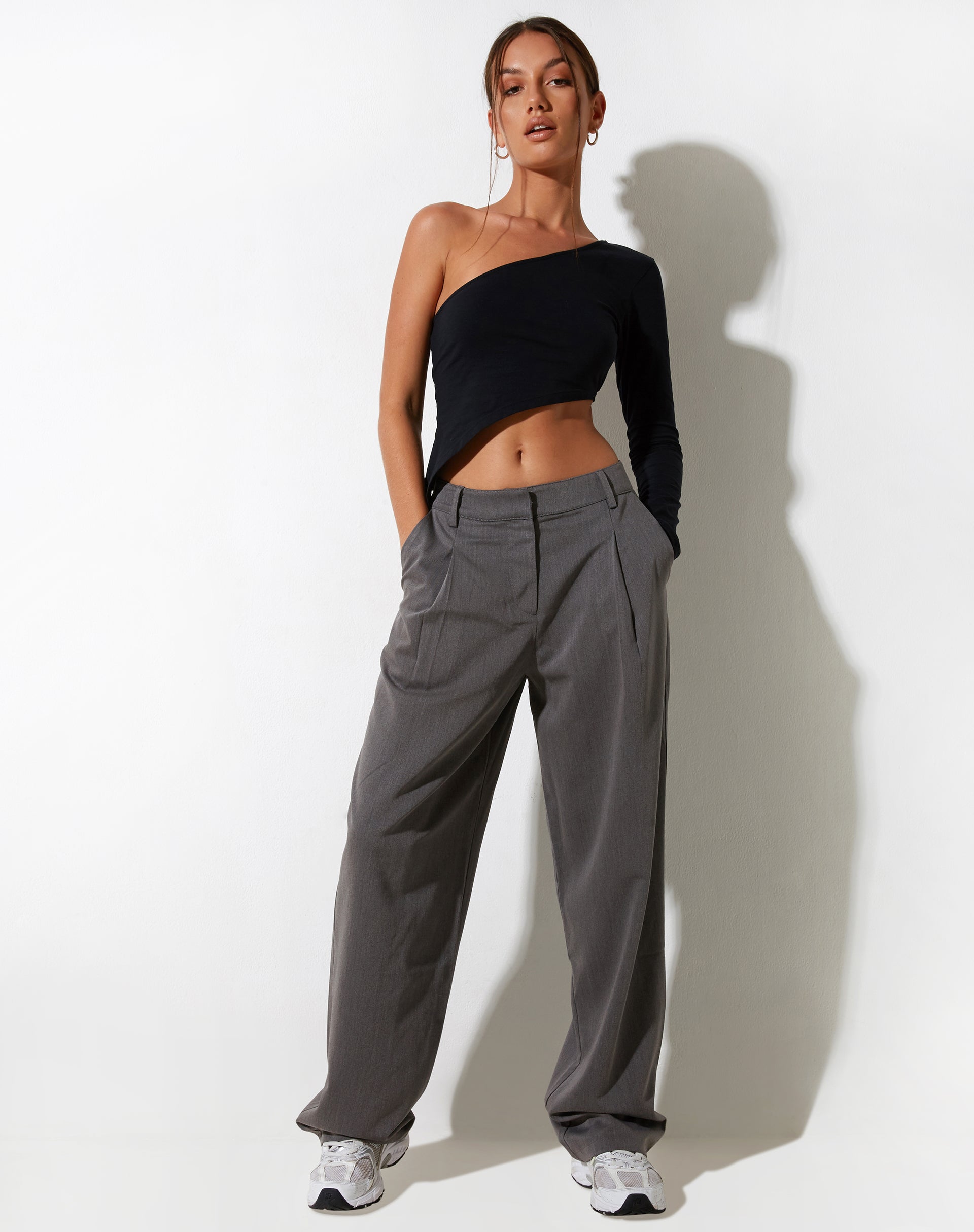 IMAGEN DE Sakaria Pantalón de pata ancha en Tailoring Charcoal
