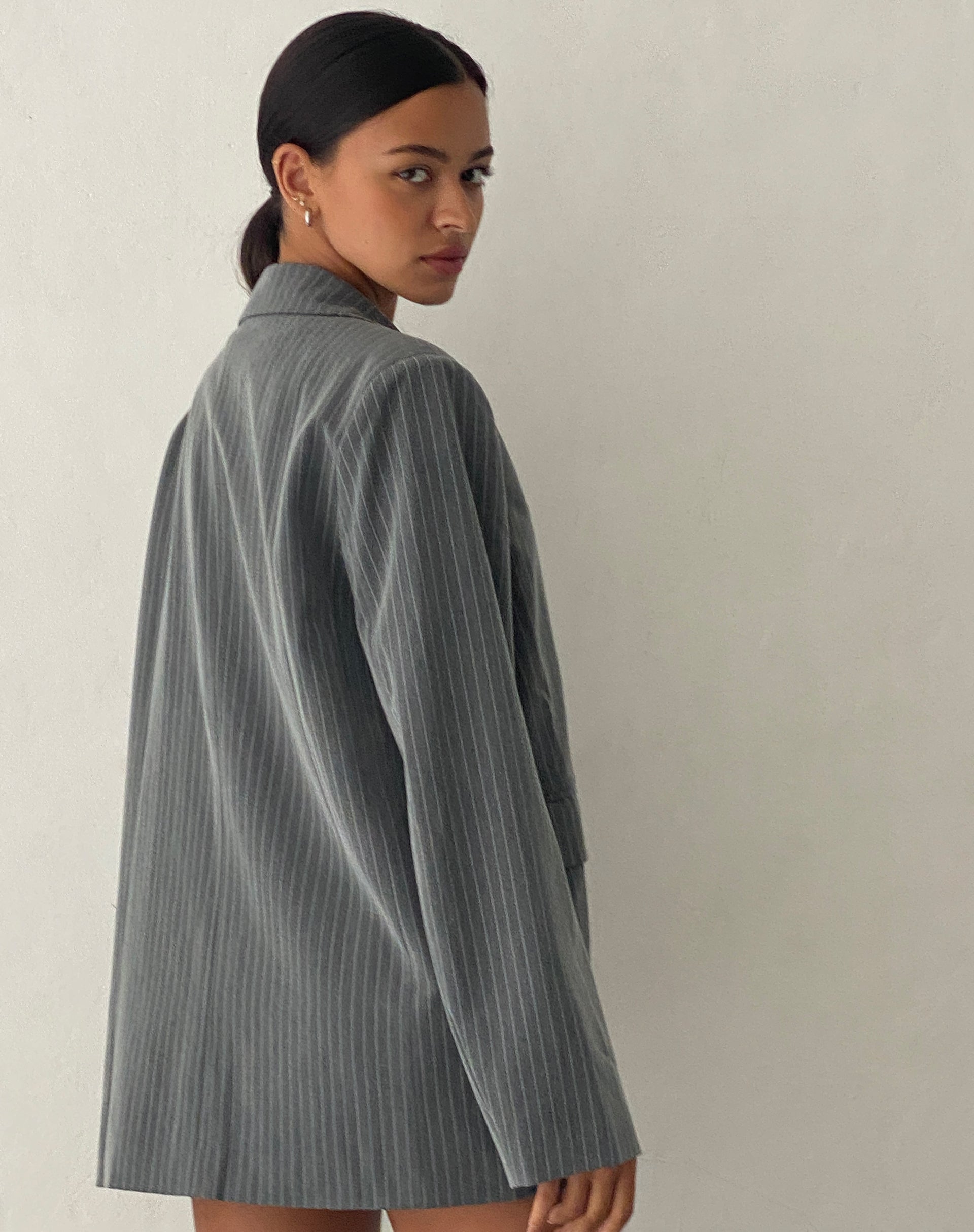 imagen de Maiwa Blazer en Tailoring Grey Pinstripe