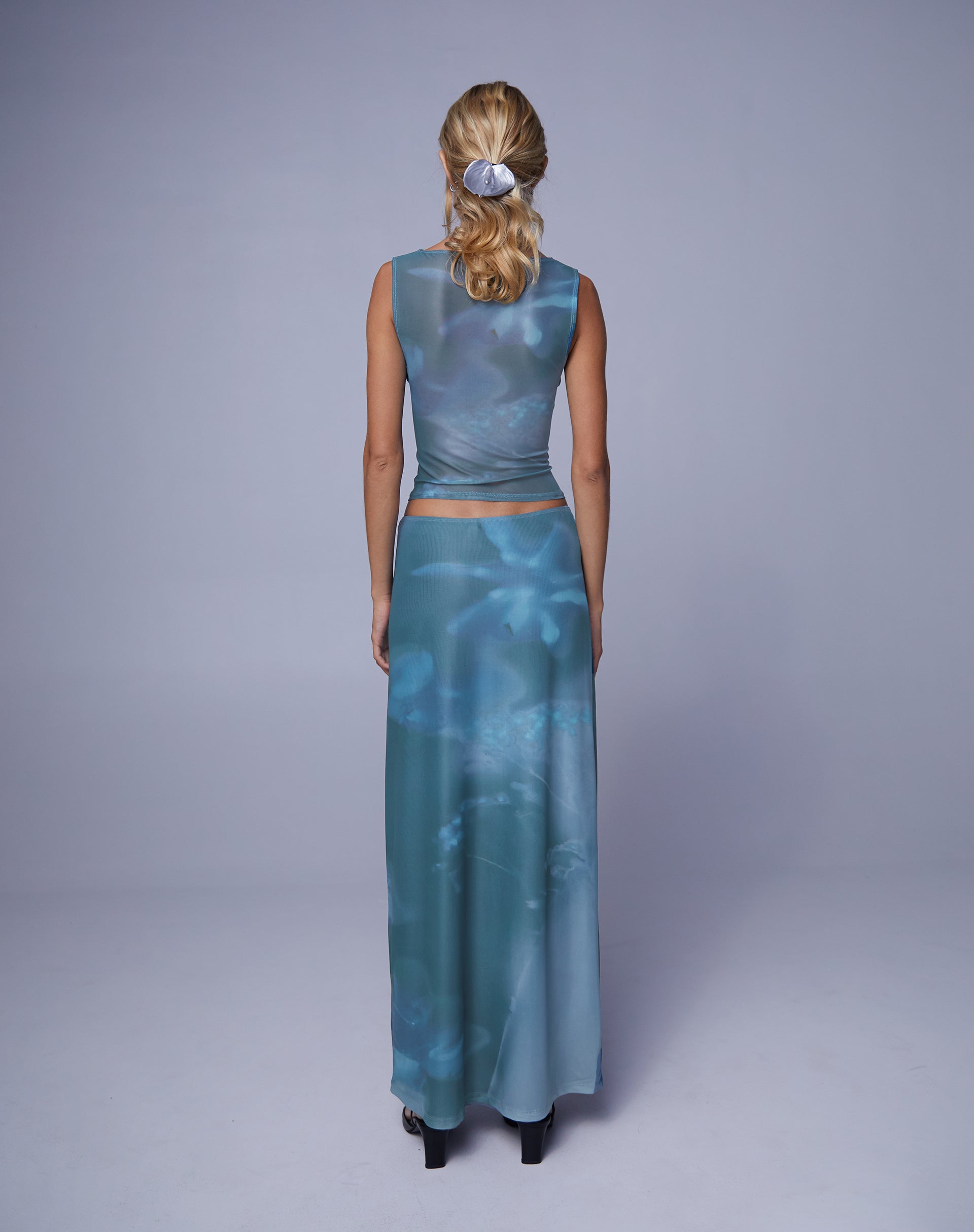 Imagen de Nola Maxi Falda en Lumen Floral Azul