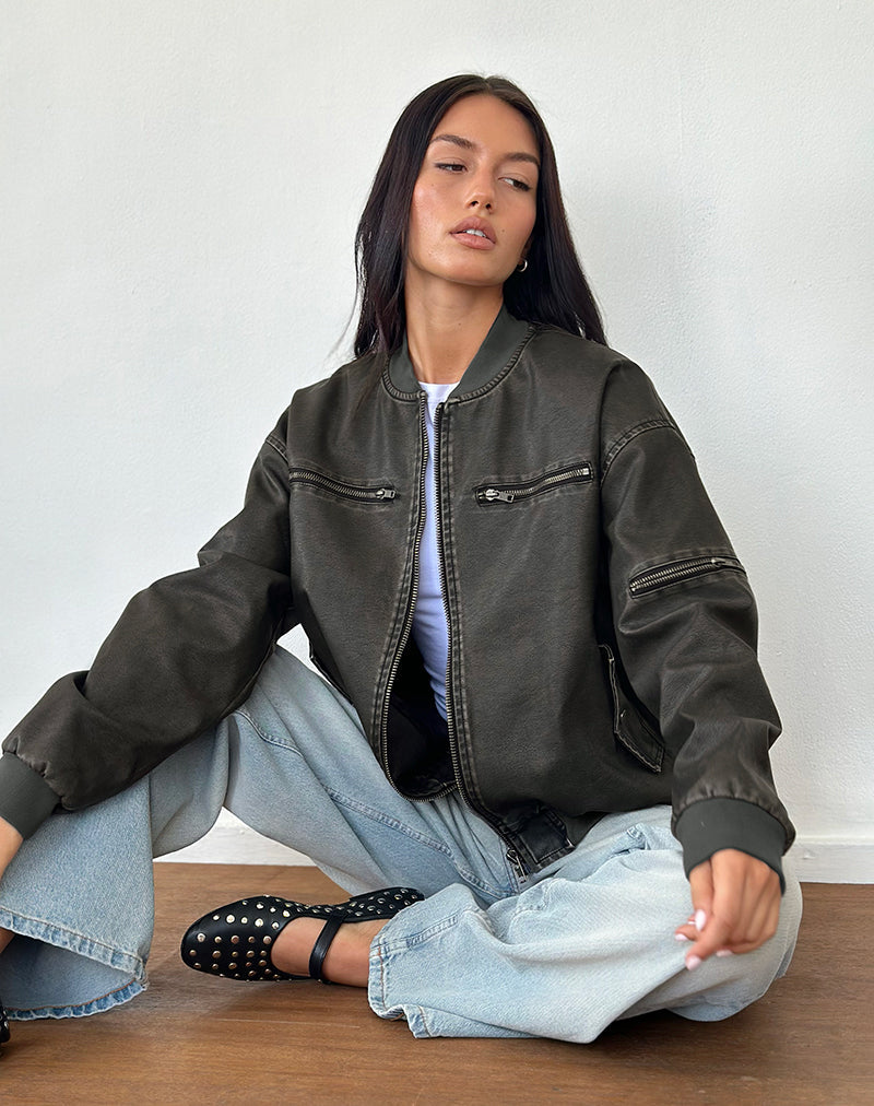 Imagen de la cazadora Marco Distressed Bomber Jacket en PU Charcoal