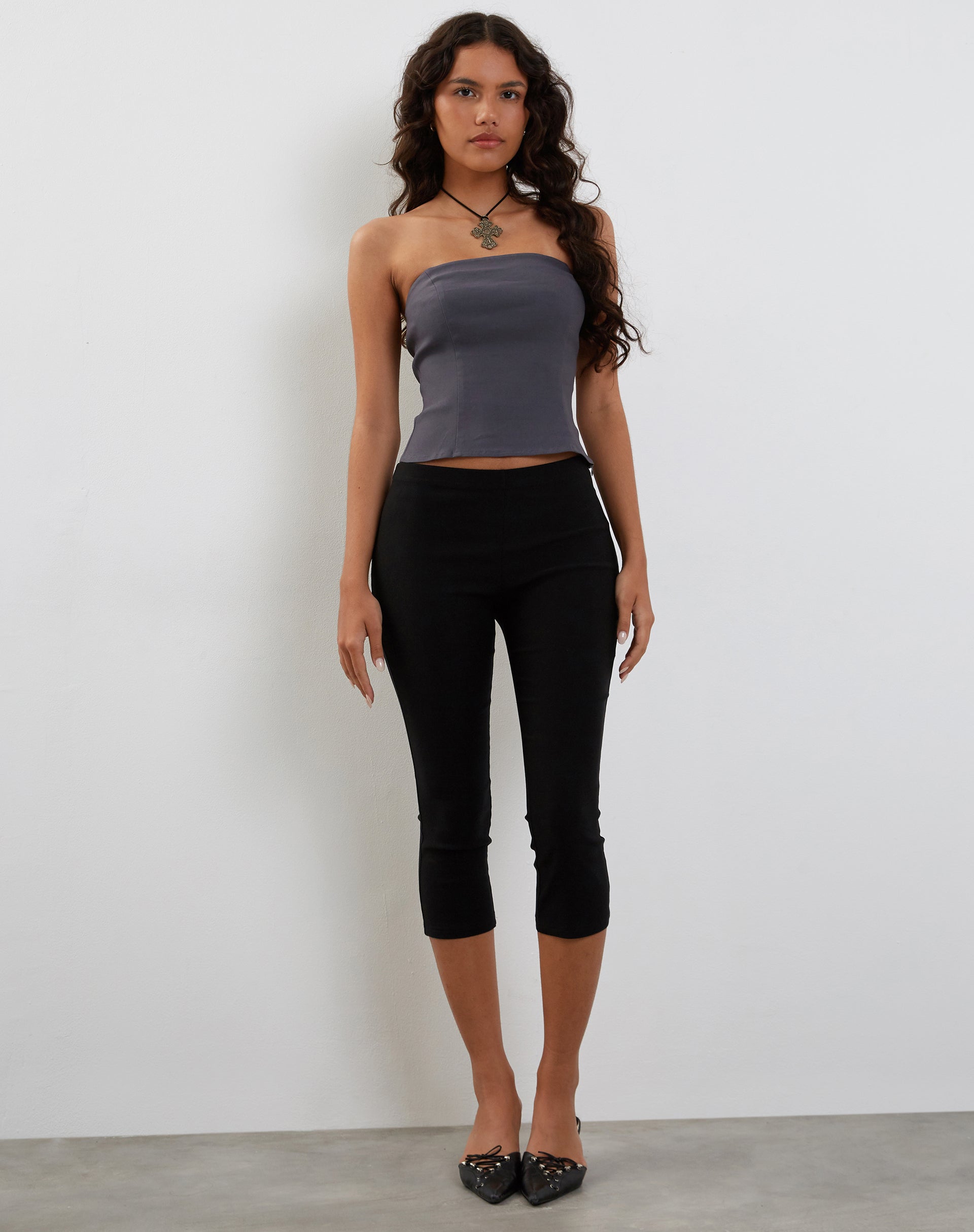 Imagen de Maribaya Corset Top en Carbón Sastrería Suave