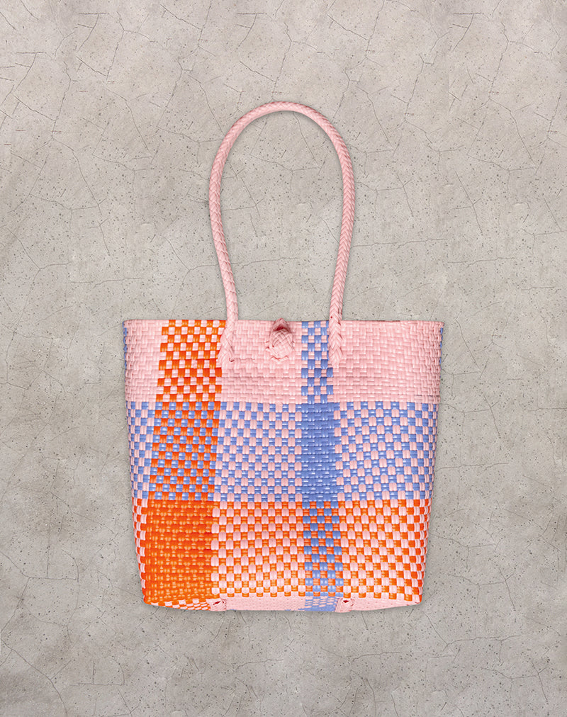 Bolsa de mercado en cuadros rosa