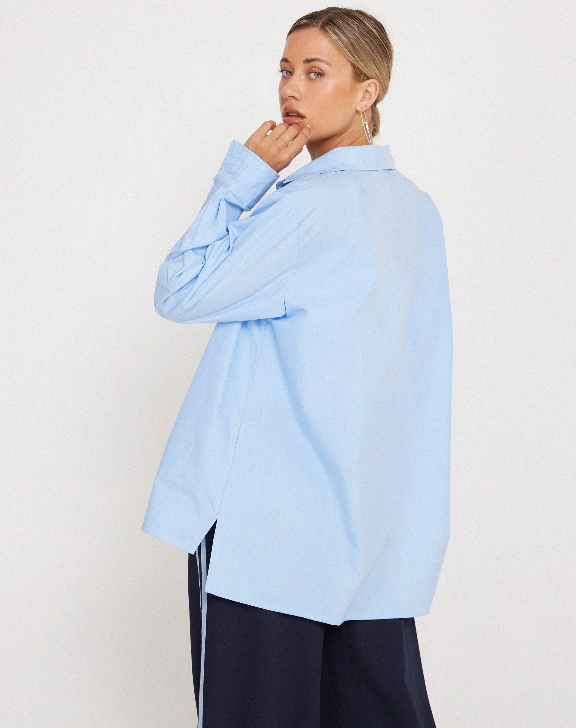 Imagen de Mavis Button Up Shirt in Poplin Sky Blue