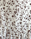 Bandada de flores de tallo marrón