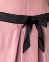 Rosa con lazo negro