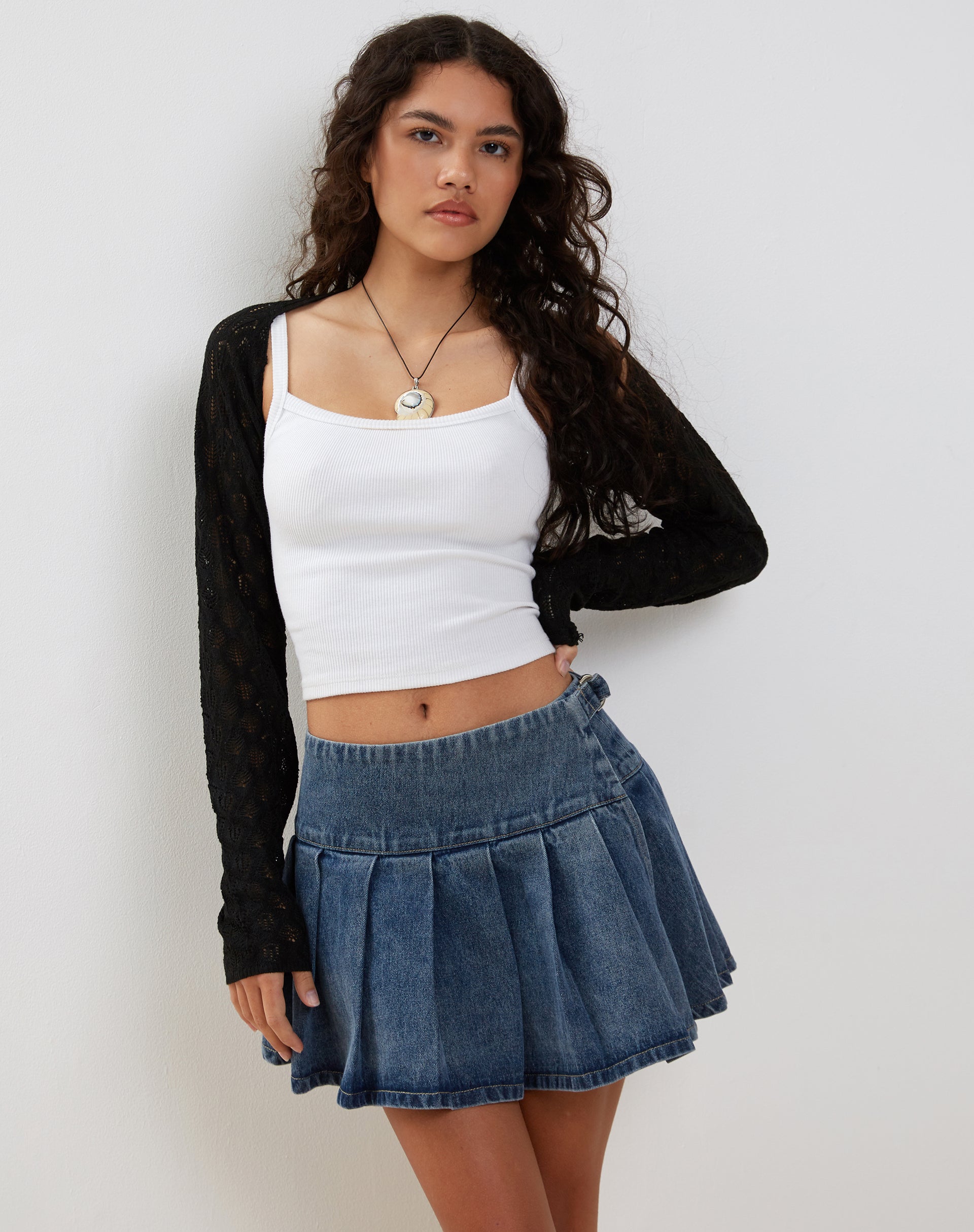 Imagen de Mika Shrug Cardigan en Mesh Negro