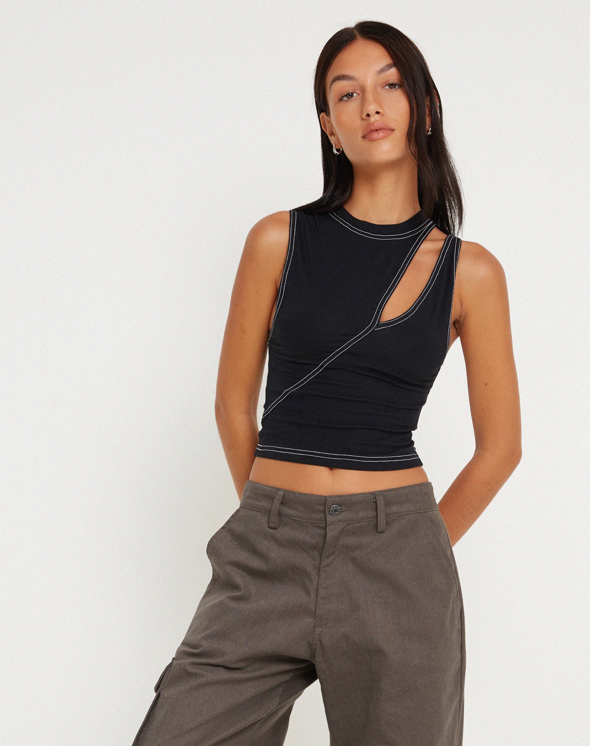 imagen de Min Cutout Crop Top en Negro