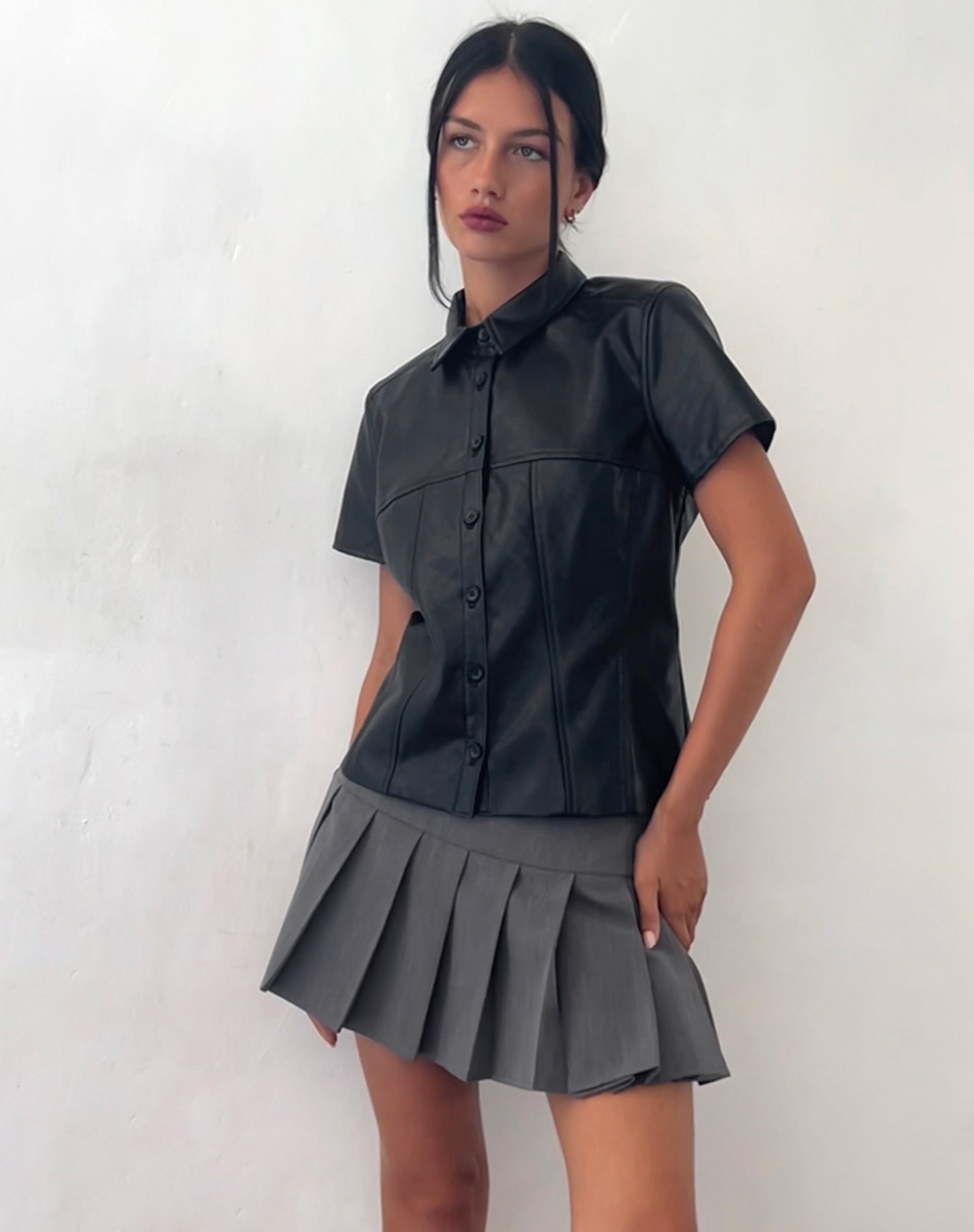 Imagen de Mulan Camisa de manga corta en PU Negra