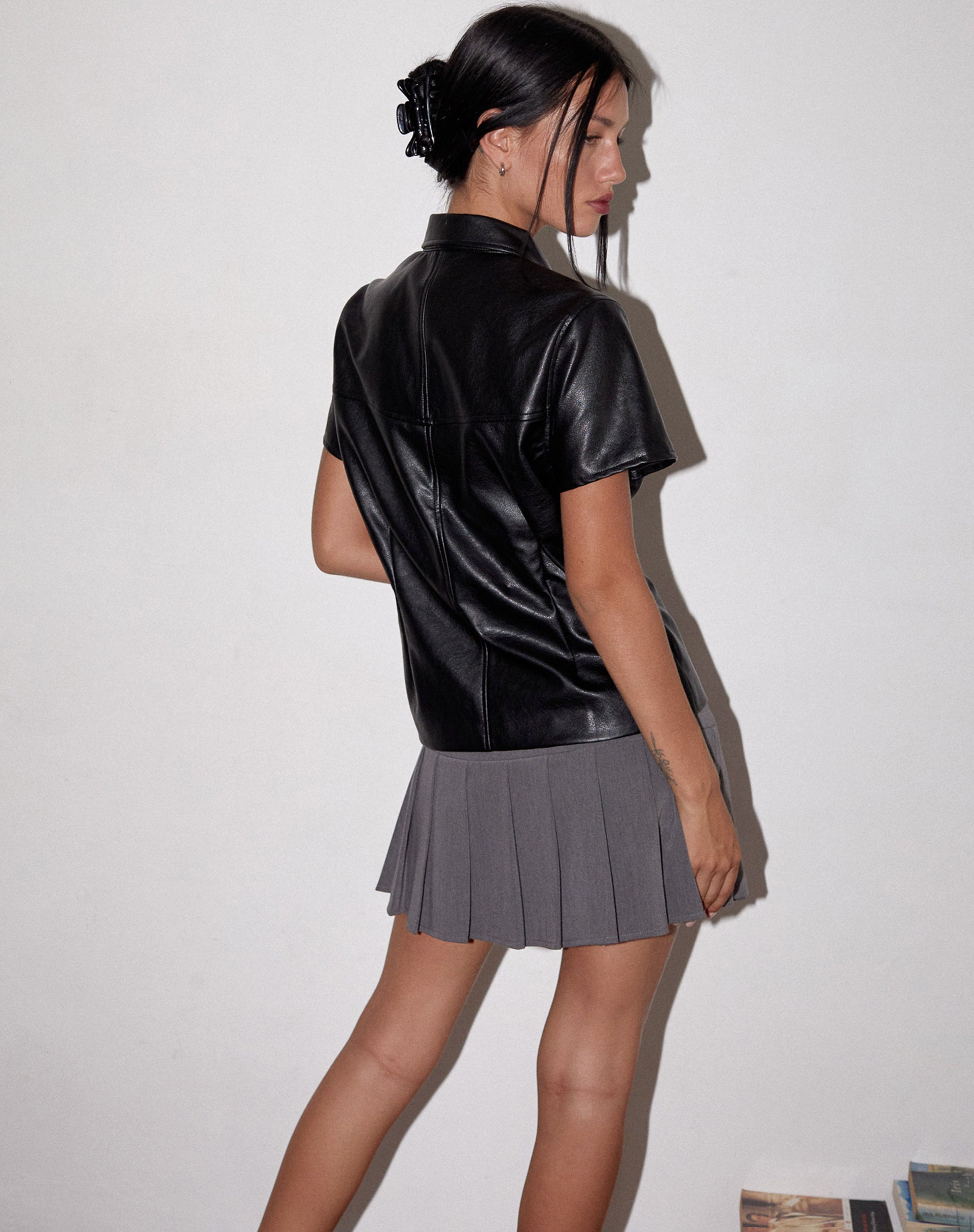 Imagen de Mulan Camisa de manga corta en PU Negra