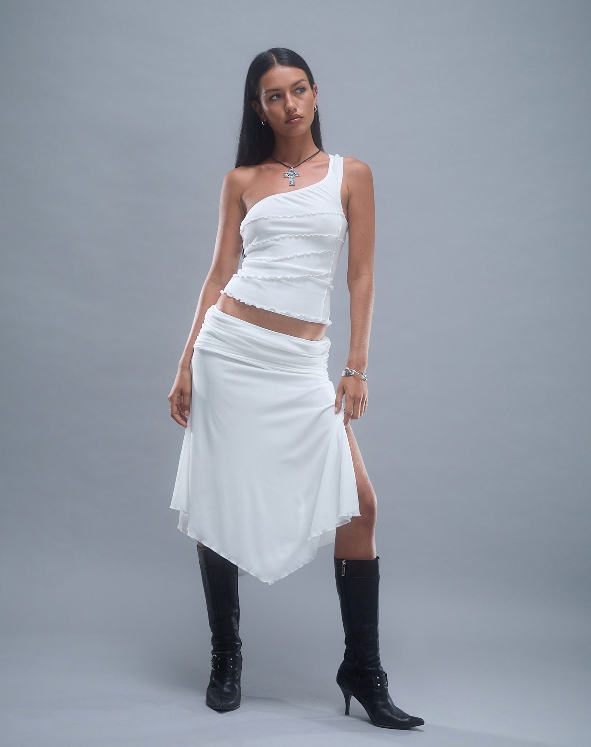 Imagen de la falda Chenoa Midi Side Split en marfil