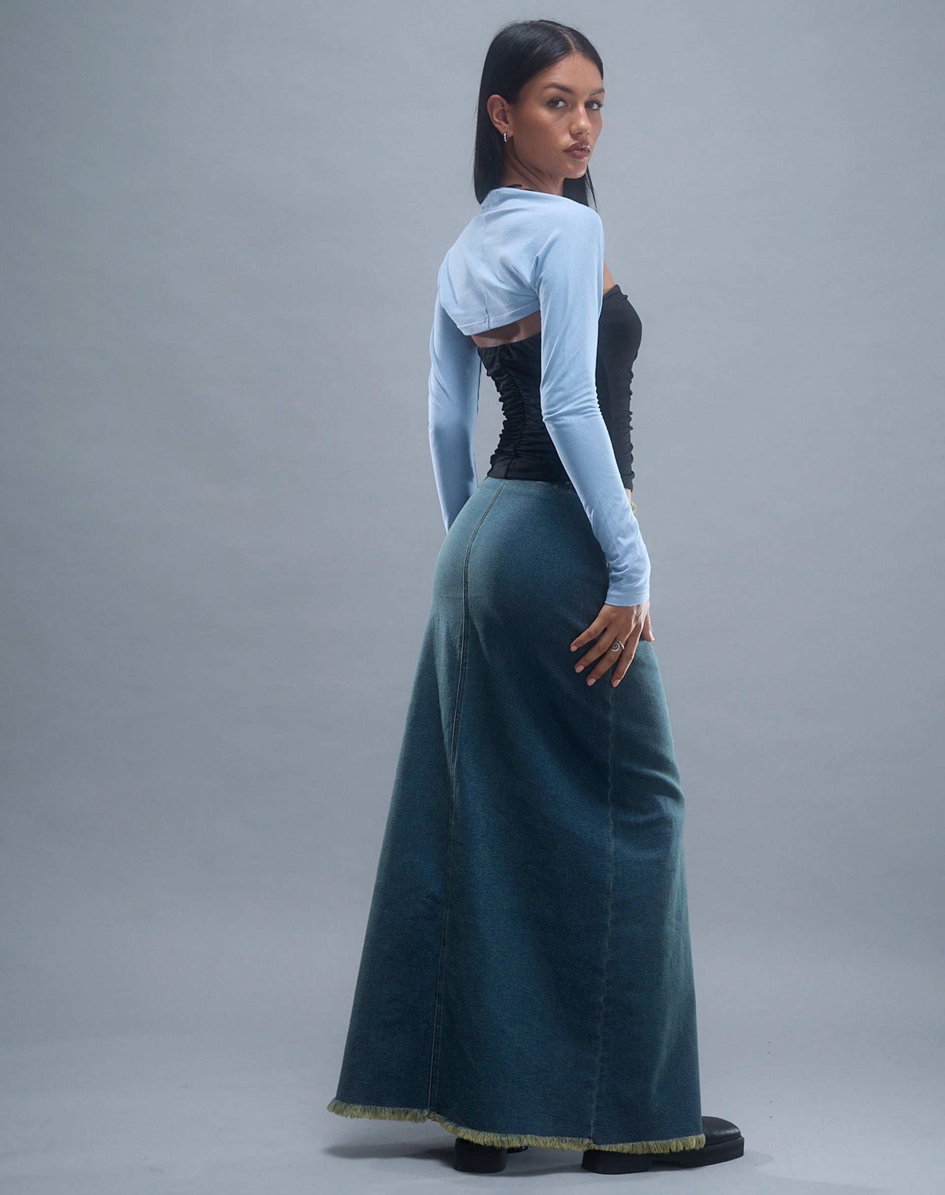 Imagen de Ladri Shrug Top Azul Nantucket