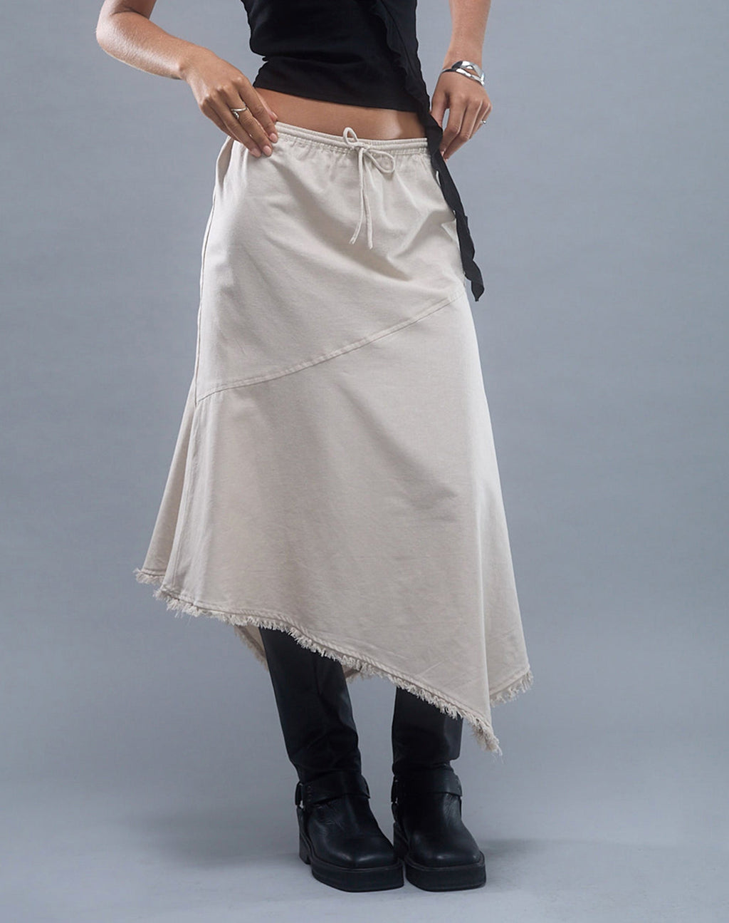 Yvaine Falda Midi Asimétrica en Crudo