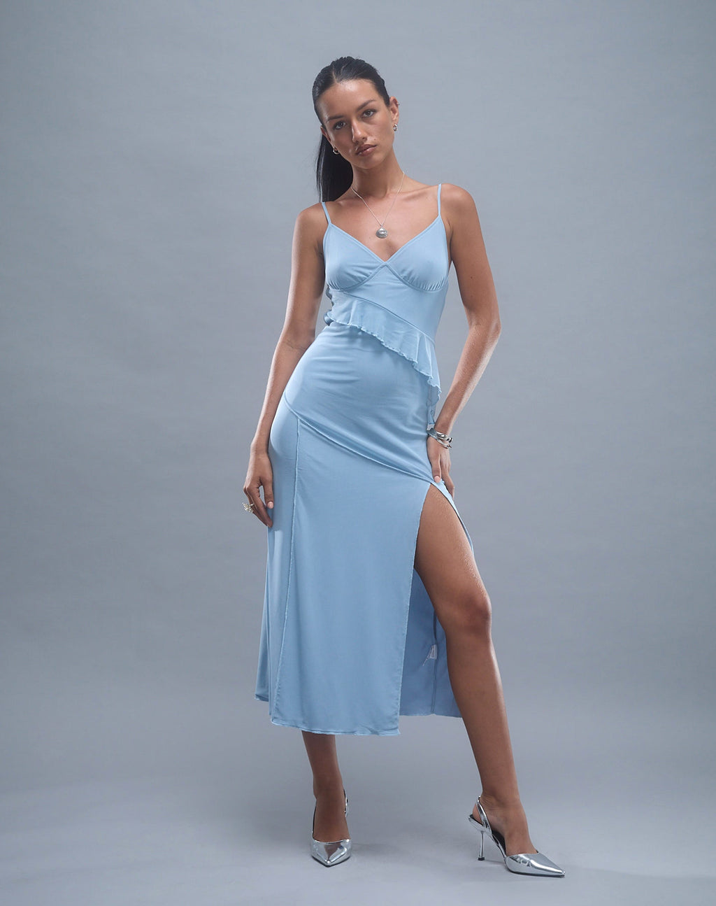 Vestido Jacy Ruffle Midi en Mesh Azul
