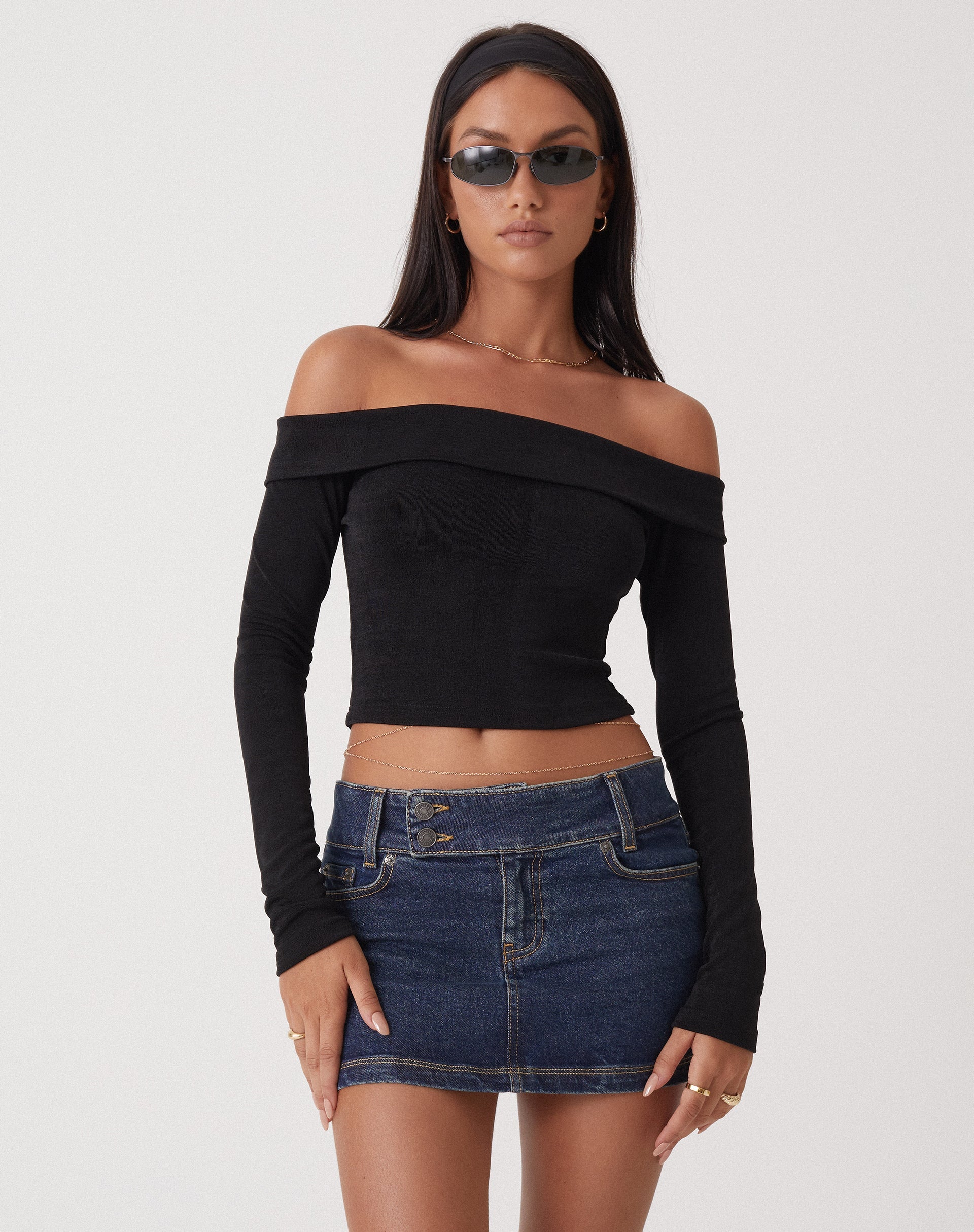 imagen de MOTEL X OLIVIA NEILL Nasari Crop Top en Crepe Negro