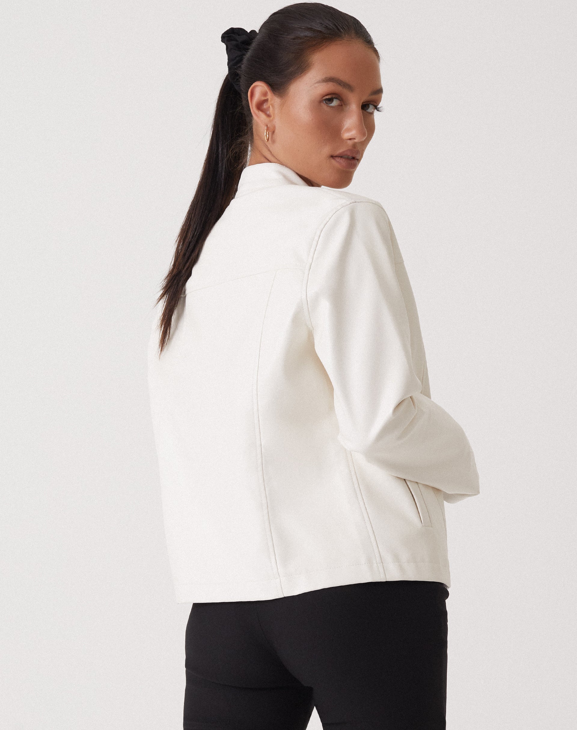 imagen de MOTEL X OLIVIA NEILL Chaqueta Olivia en PU Blanco