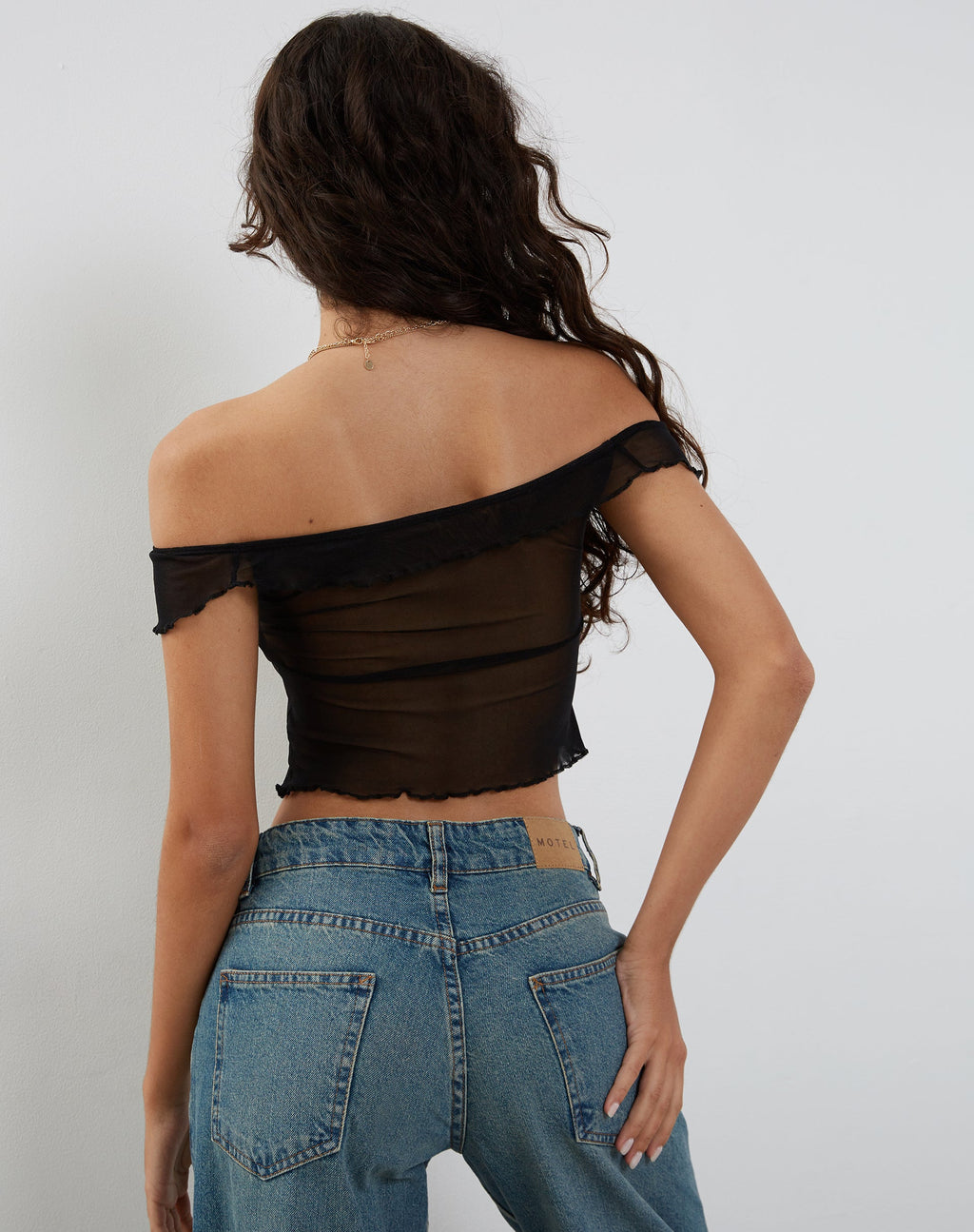 Nabil Bardot Top de Malla Negro