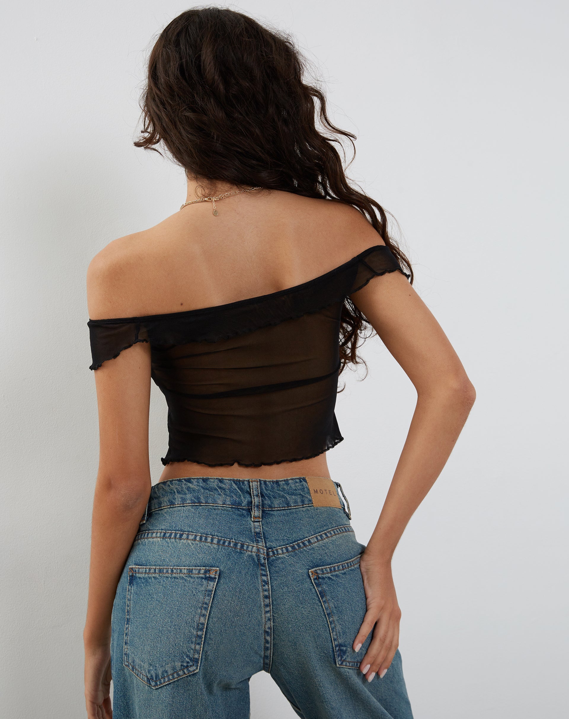 Imagen de Nabil Top Bardot de Malla Negro