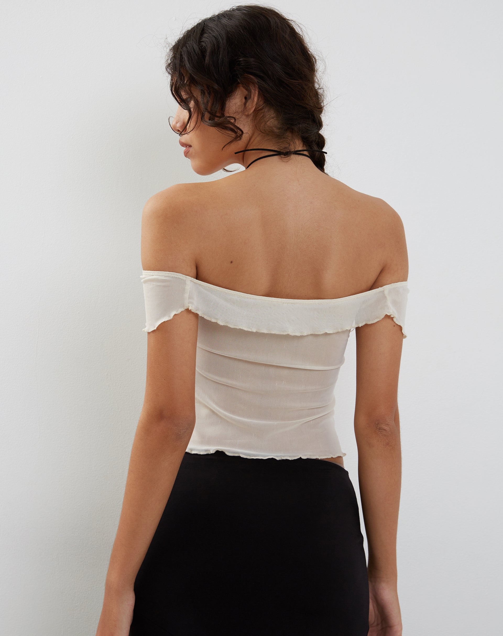 Imagen de Nabil Bardot Top en Mesh Crema