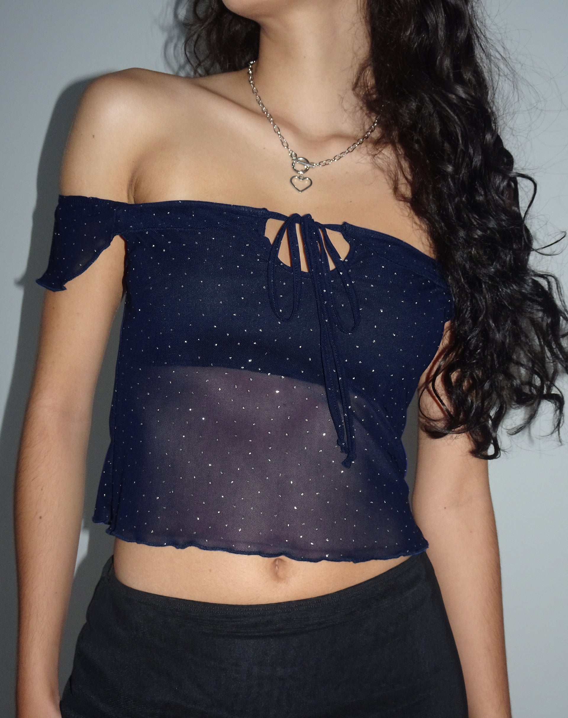 Imagen de Nabil Bardot Crop Top en Malla Azul Marino