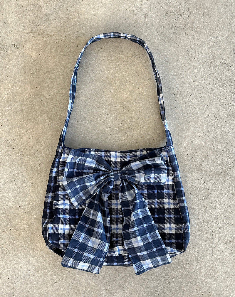 Imagen del bolso Nagi en tartán azul oscuro