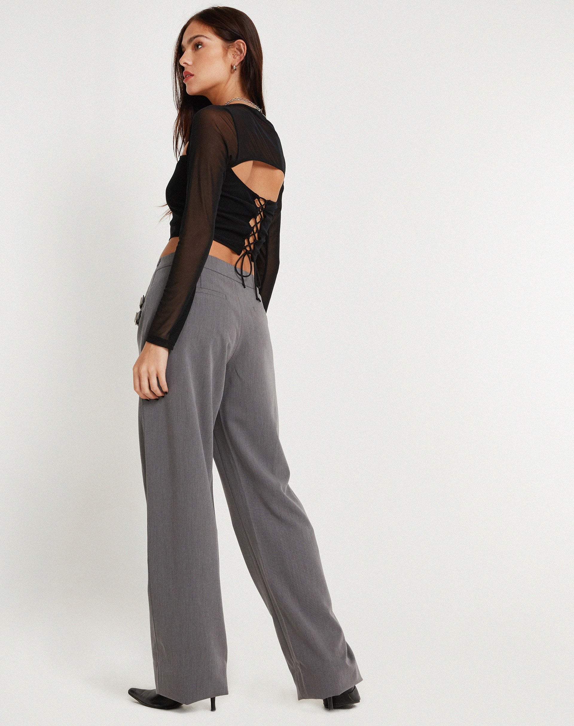 imagen de Kalula Long Sleeve Crop Top en Negro