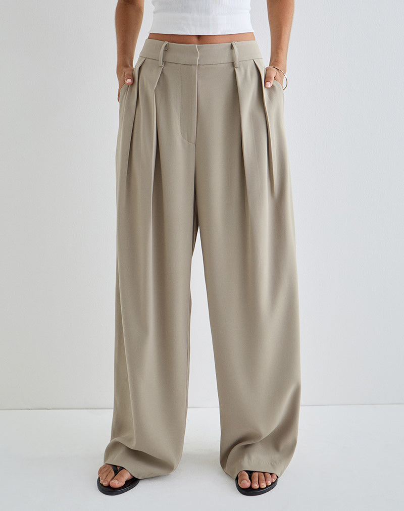 Pantalón Nala de pinzas anchas en color topo Sastrería