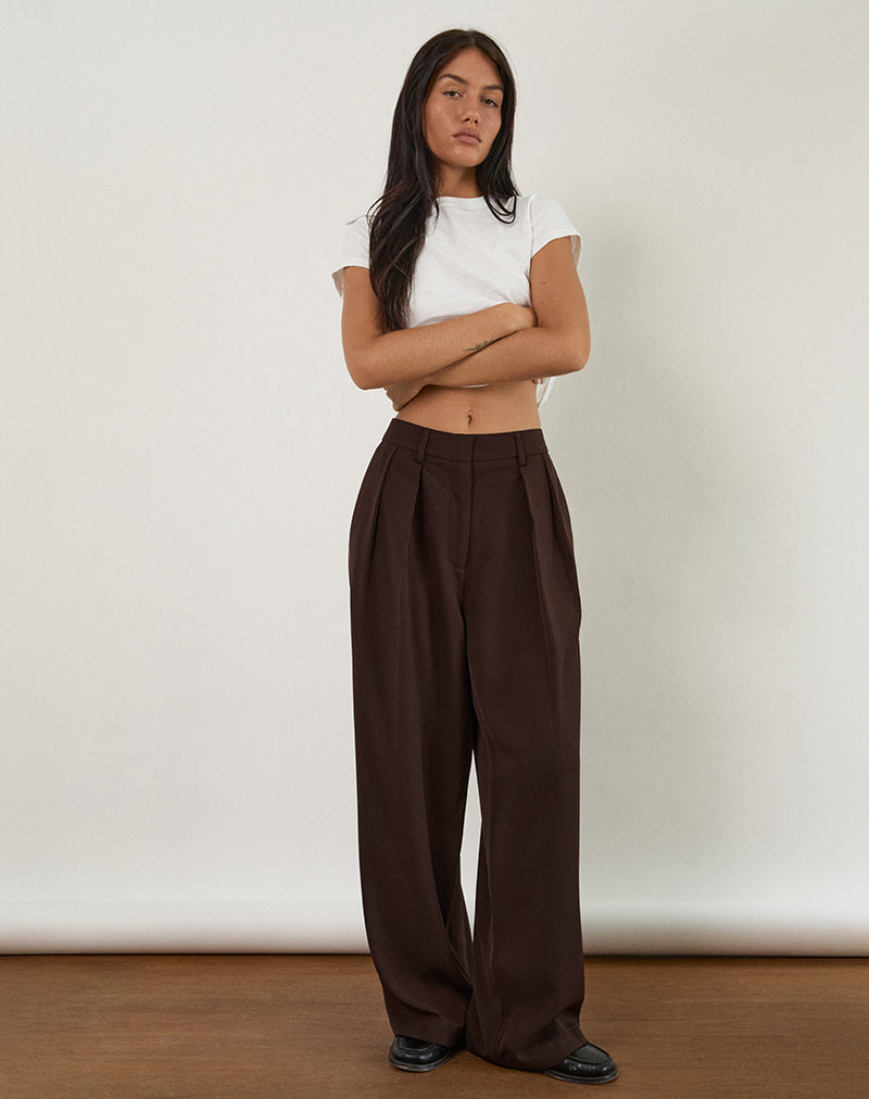 Imagen del pantalón Nala Wide Pleat en chocolate amargo