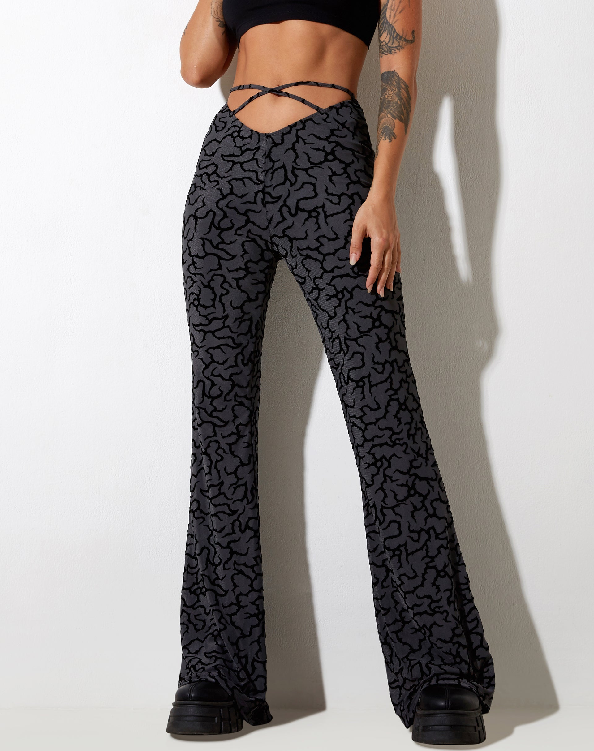 Imagen de Nancha Flare Trouser in Tribal Flock