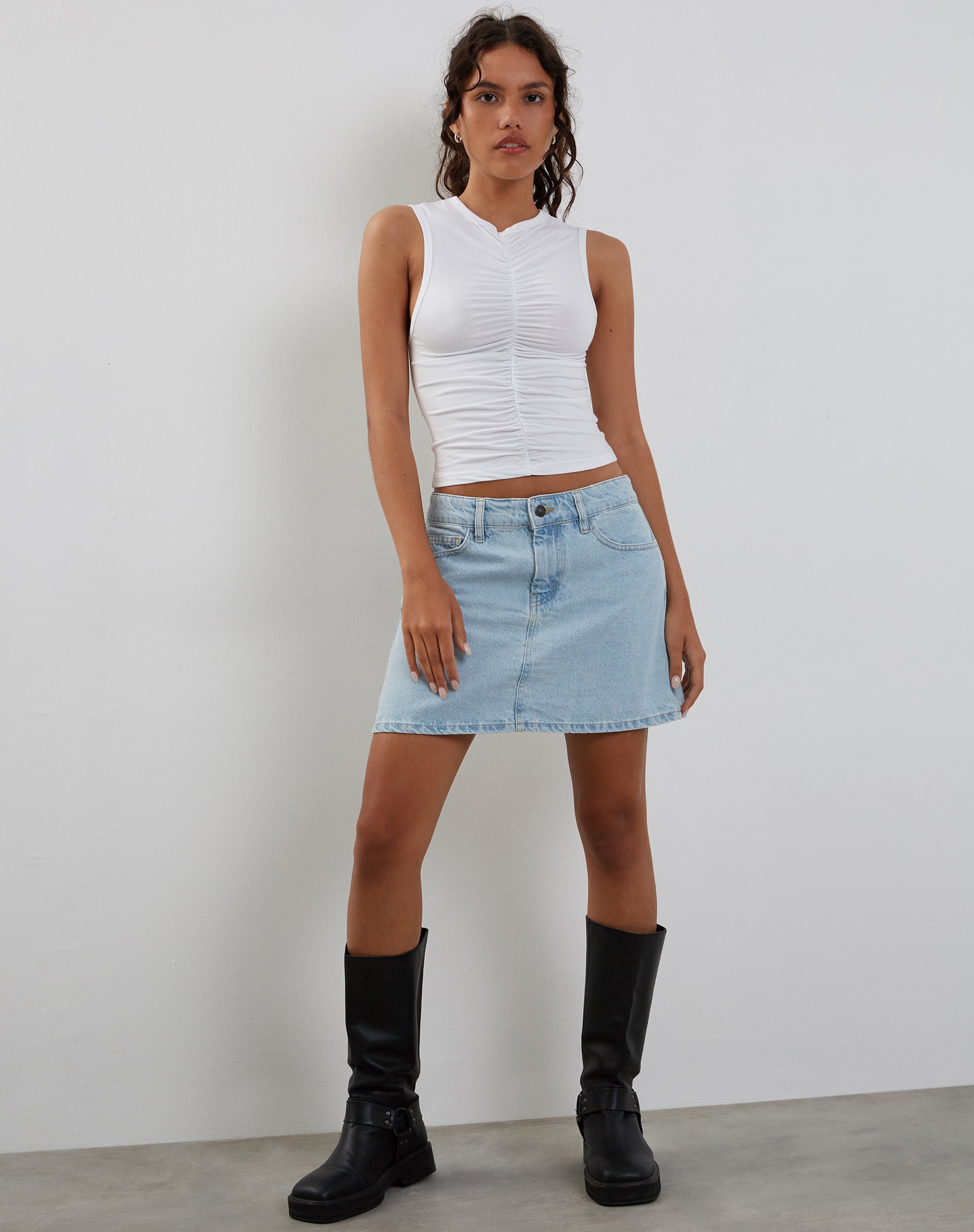 imagen de Naoko Ruched Top in White