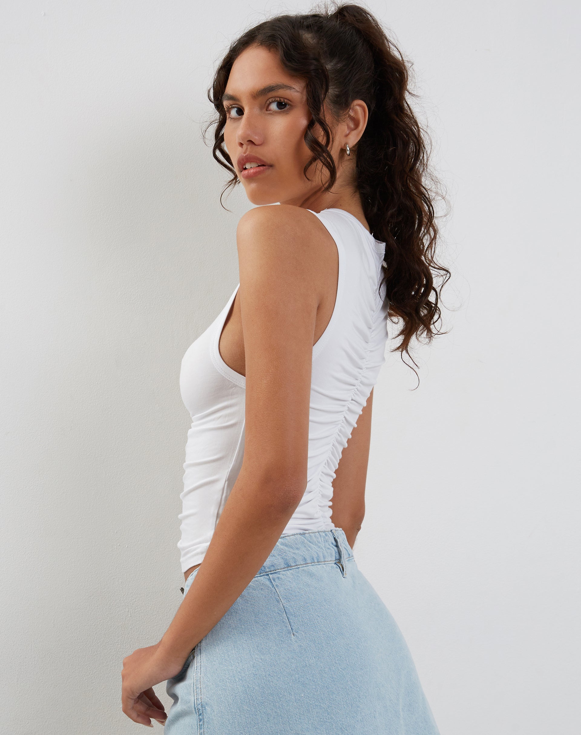 imagen de Naoko Ruched Top in White