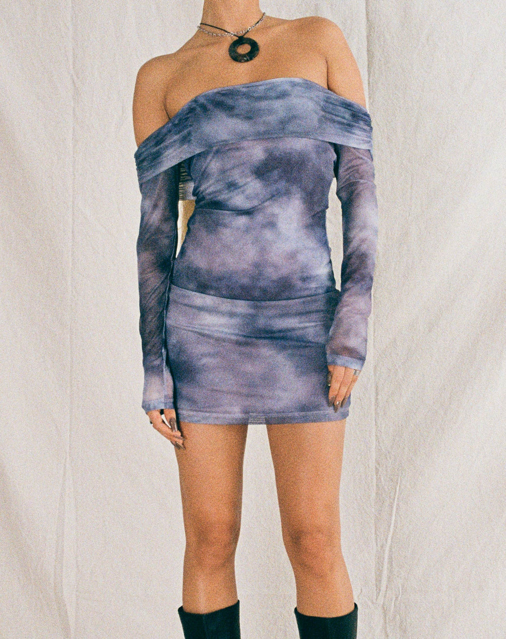 Nasami Minivestido de malla de manga larga en degradado ahumado morado