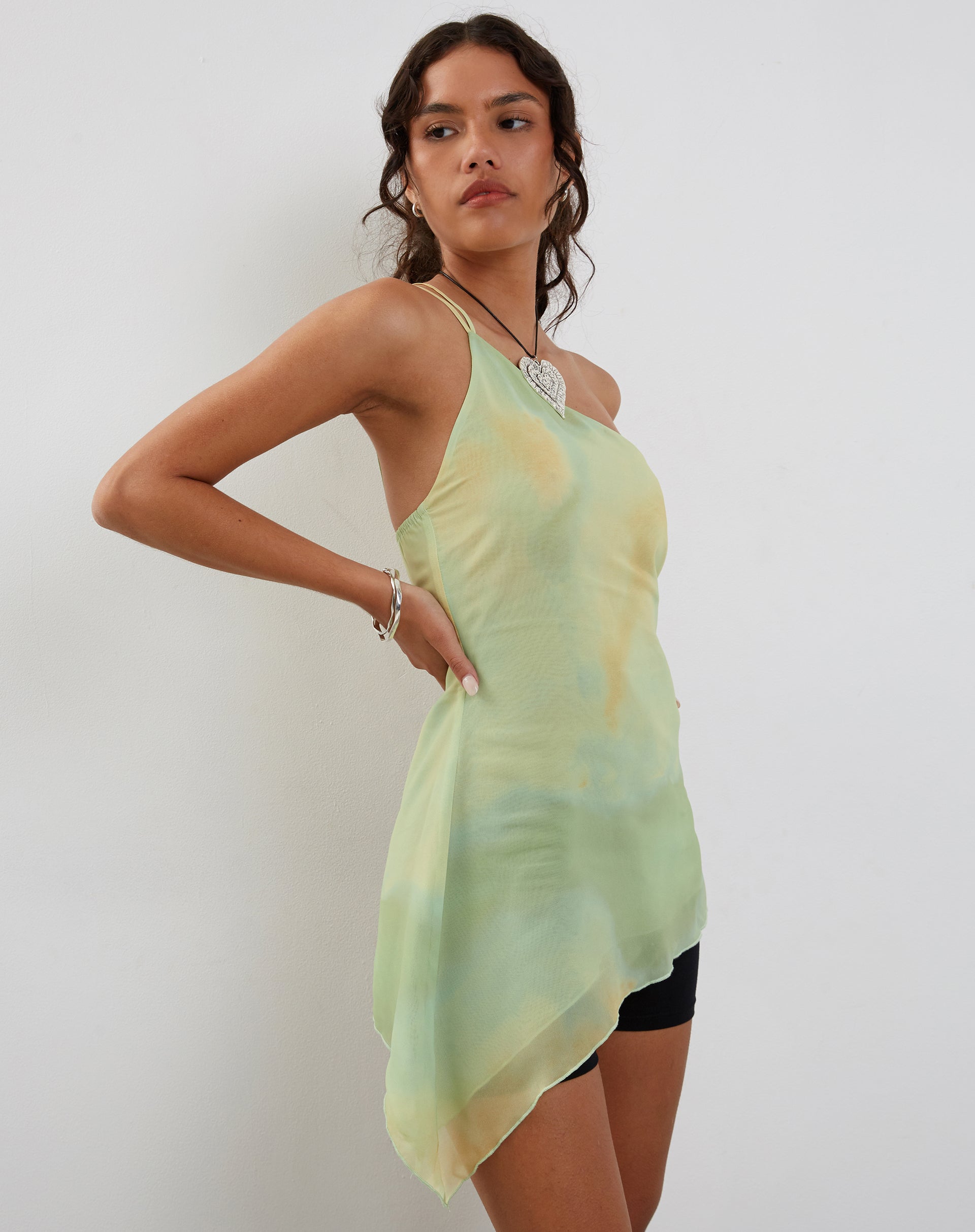 Imagen de Nesrin Top de un hombro en amarillo Acuarela