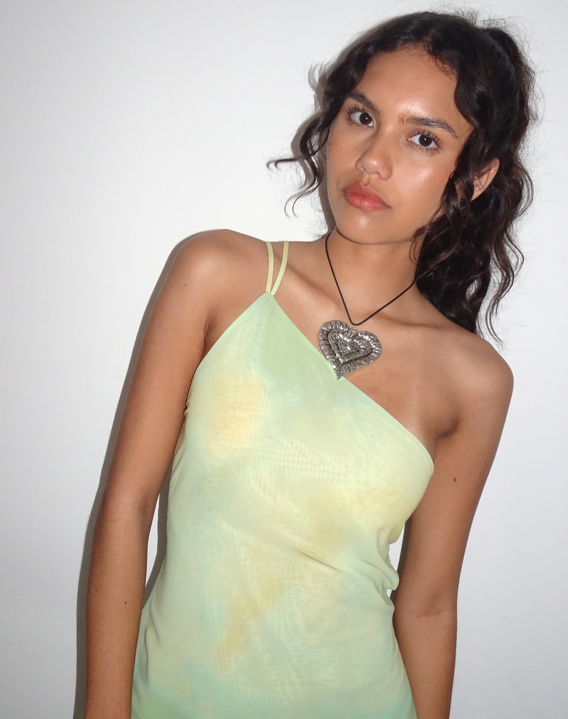 Imagen de Nesrin Top de un hombro en amarillo Acuarela