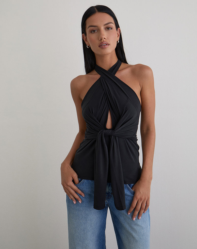 Imagen de la camiseta de manga larga con múltiples lazos Nezuko en cupro negro.