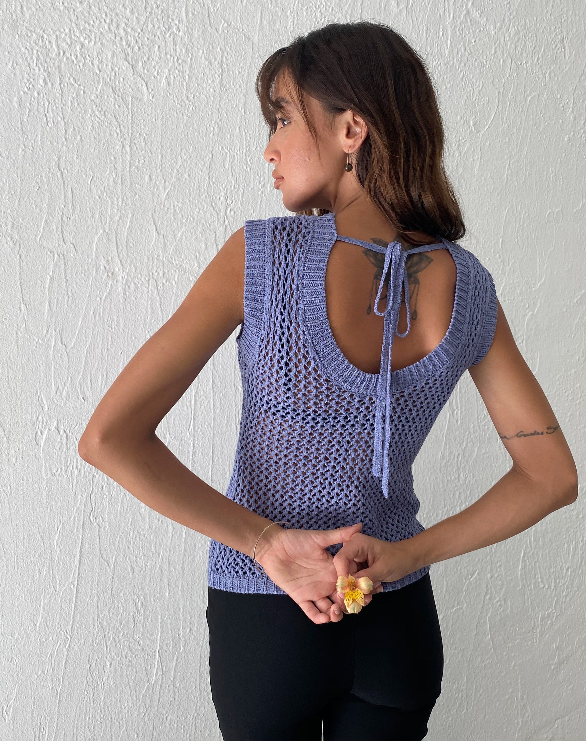 Imagen de Nibura Open Back Vest Top en punto azul