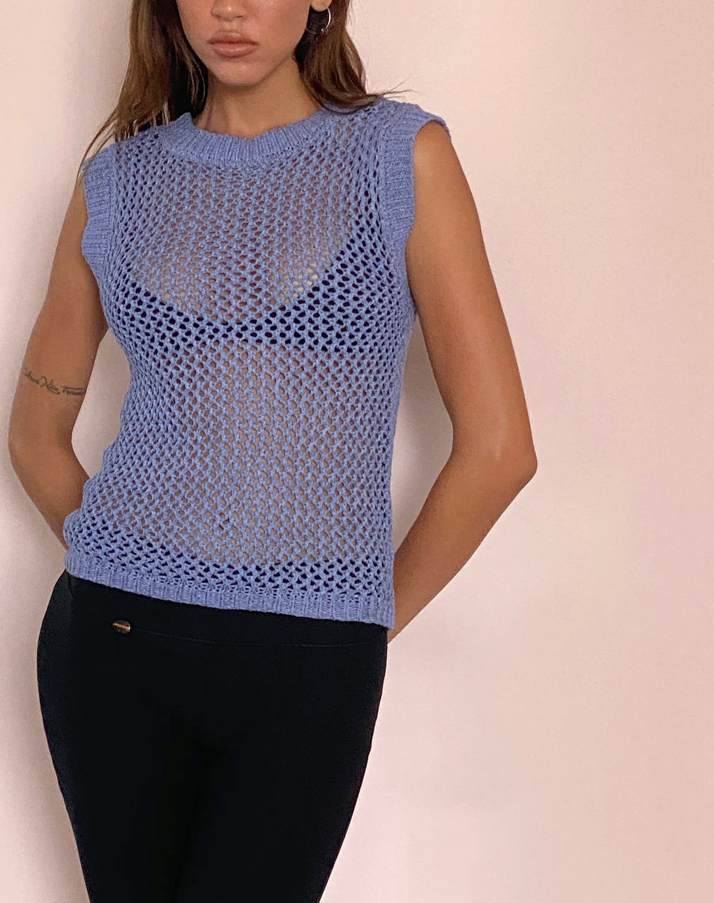 Chaleco con espalda descubierta Nibura en punto azul