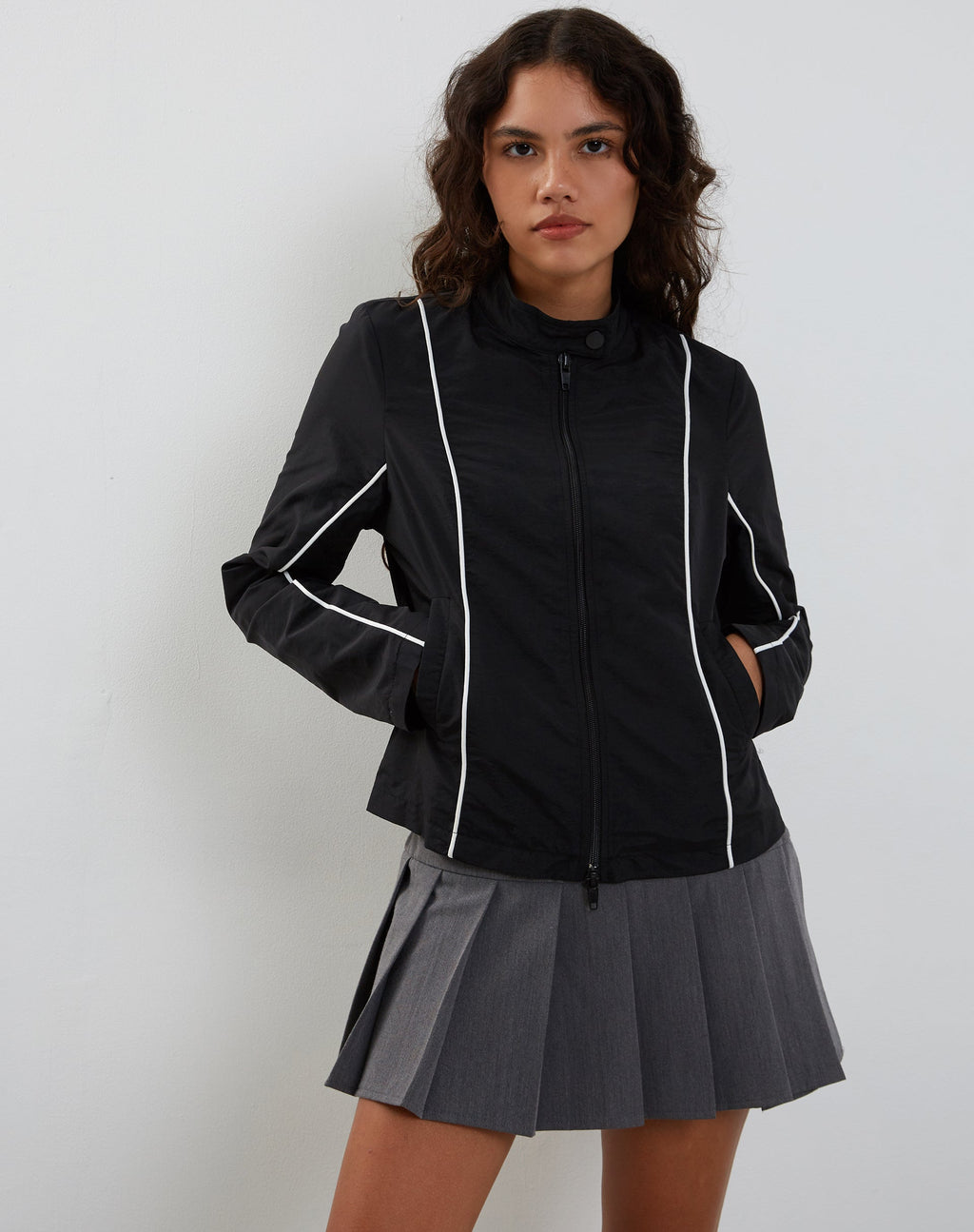 Chaqueta motera con cremallera Nila de nailon negro