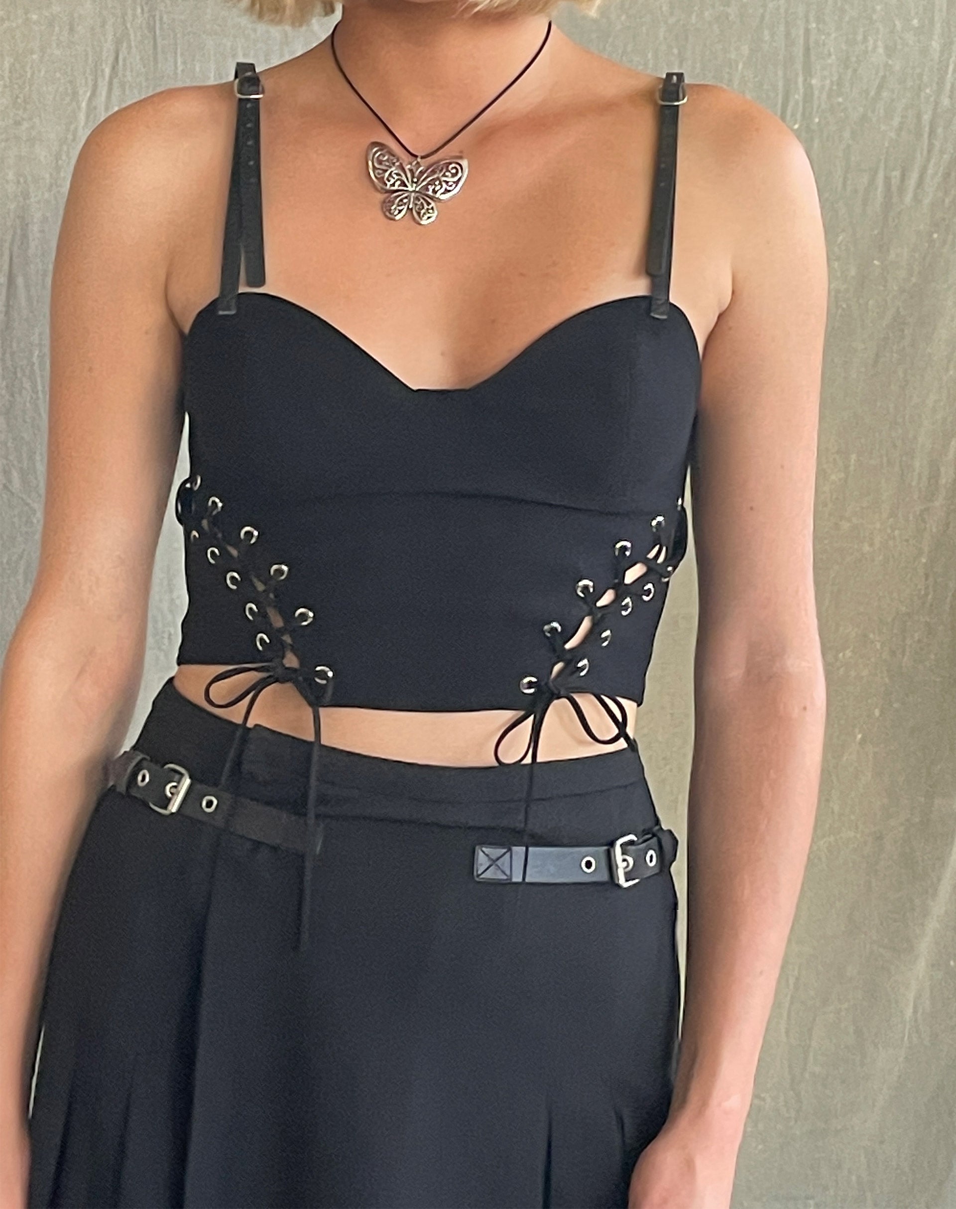 imagen de Kozani Falda Midi en Negro