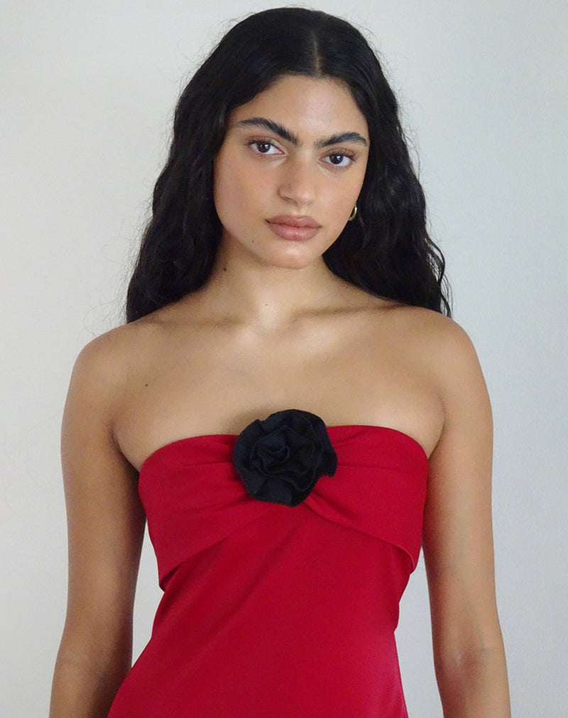 Vestido Ninivala rojo con rosetón negro