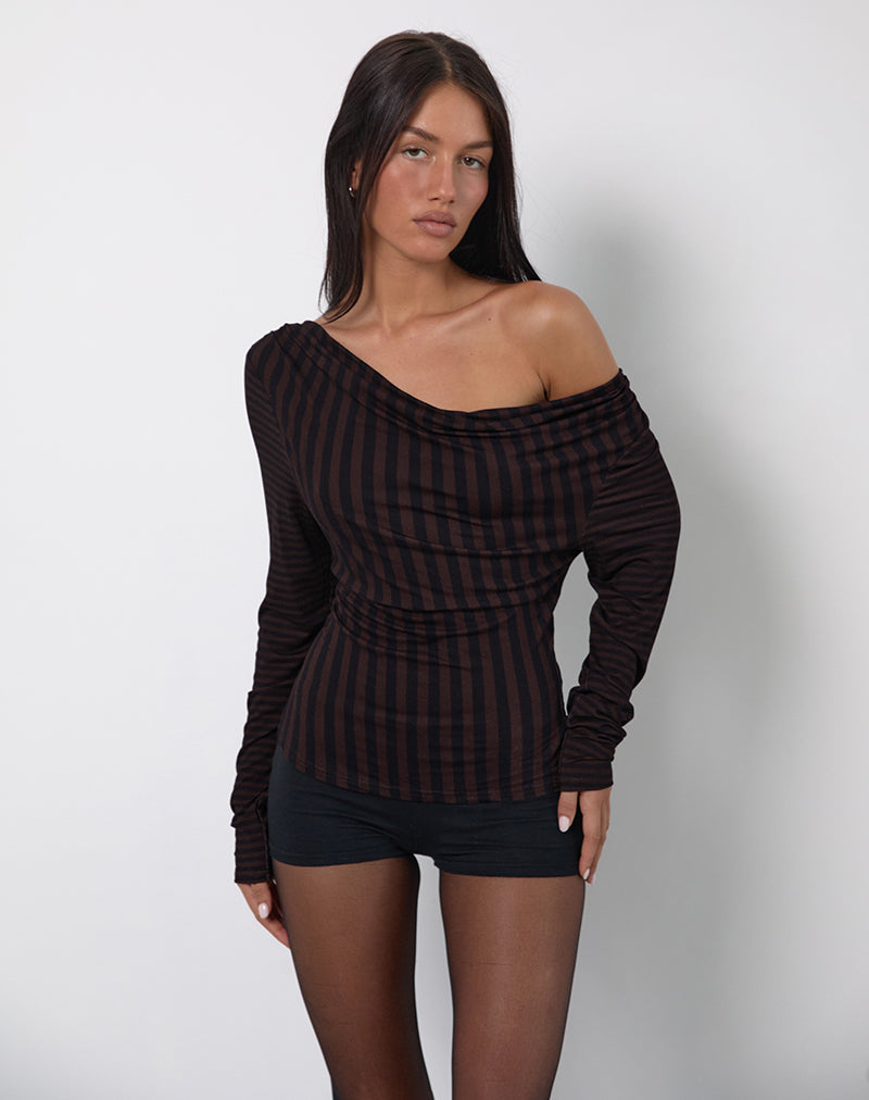 Top Nirmala en diagonal y mini raya granate