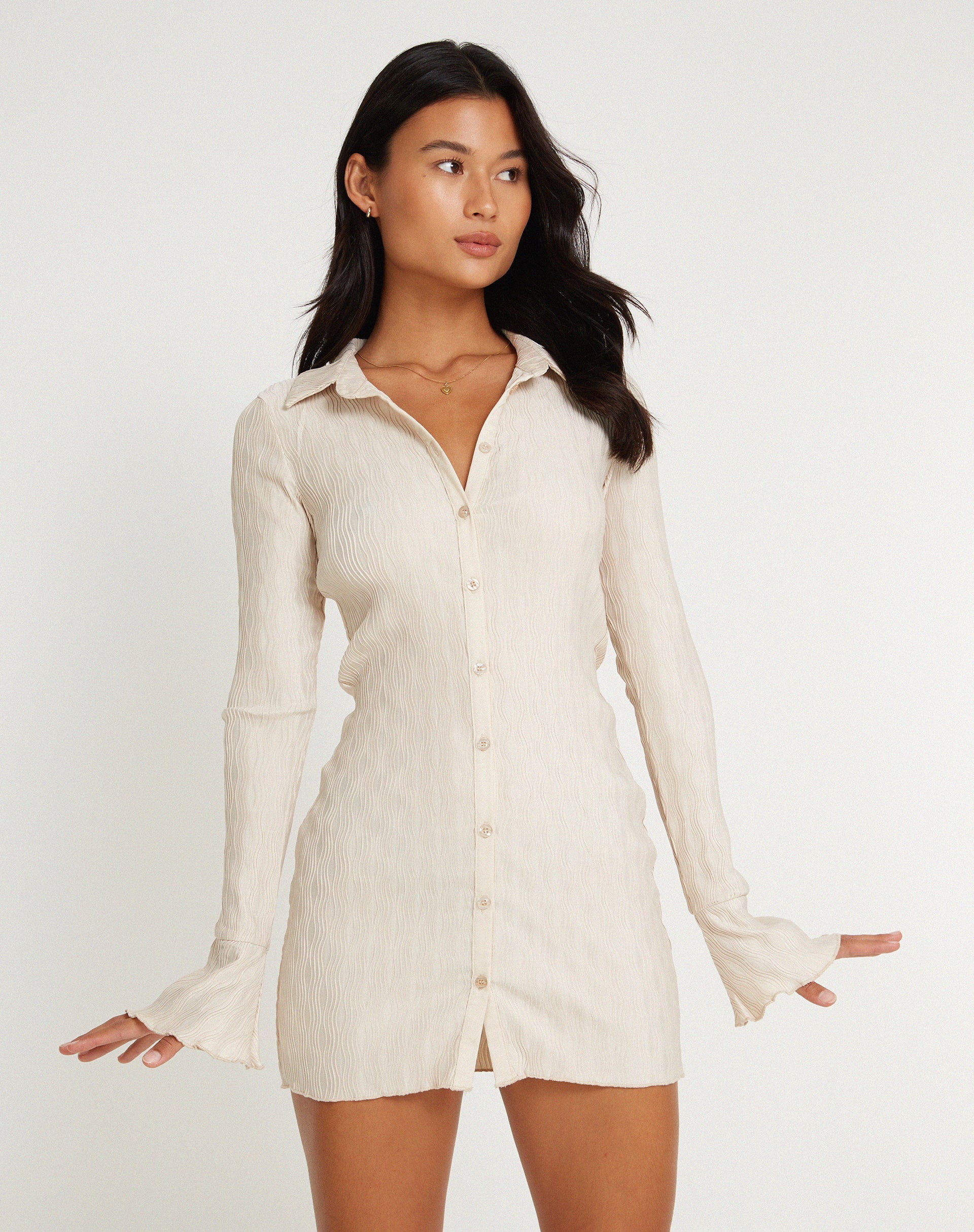 imagen de Nitara Button Up Mini Dress in Crinkle Beige