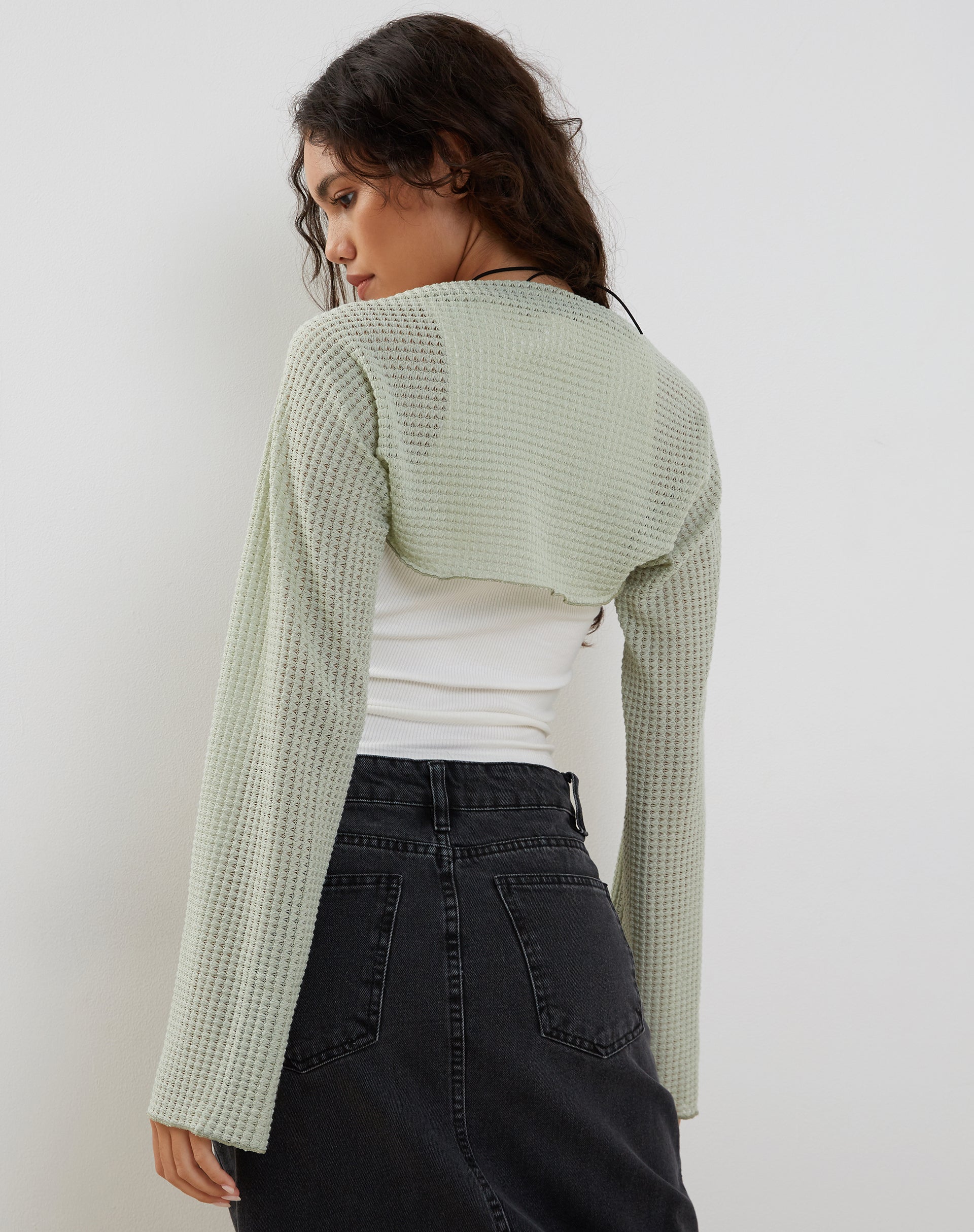 Imagen de Nobila Shrug Top en ganchillo texturizado Sage