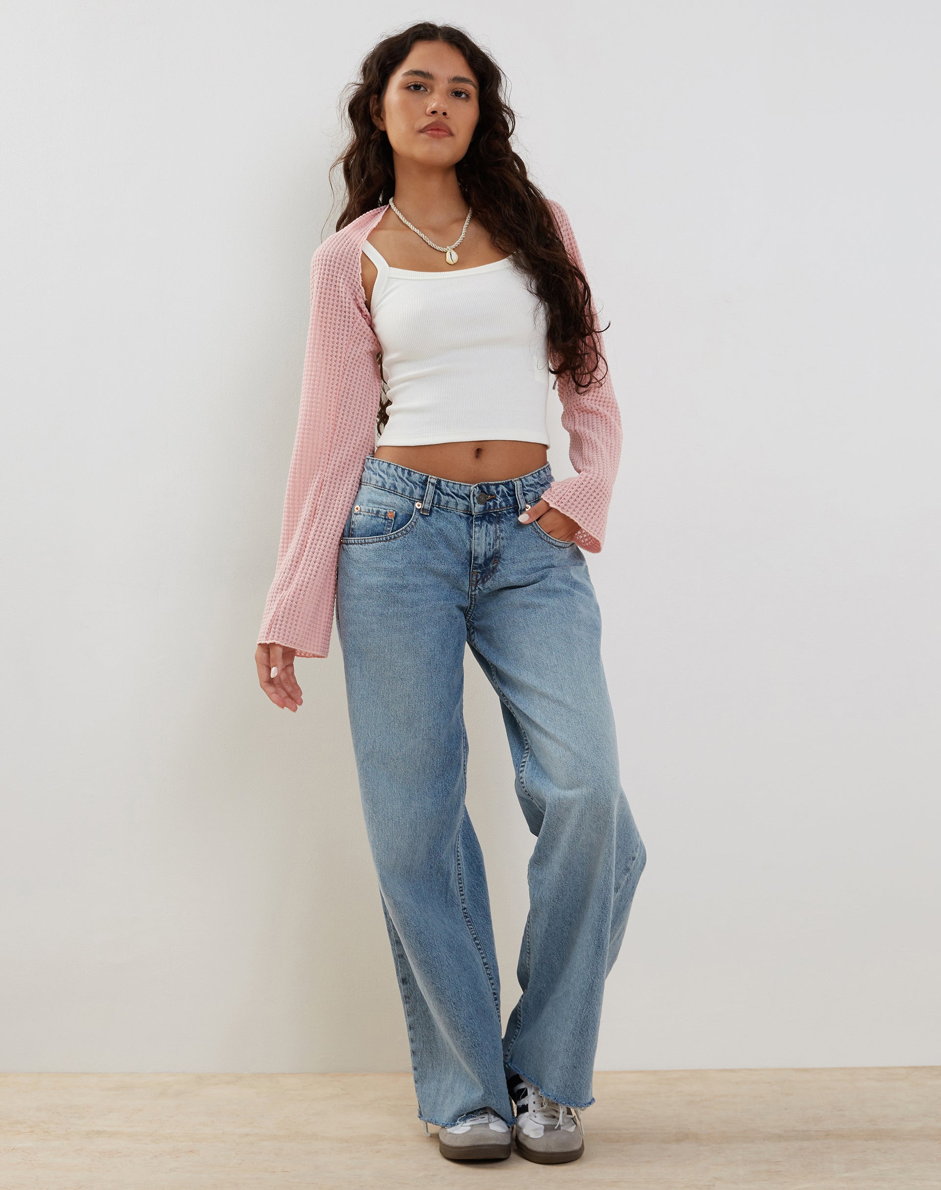 Imagen de Nobila Shrug Top en rosa bebé