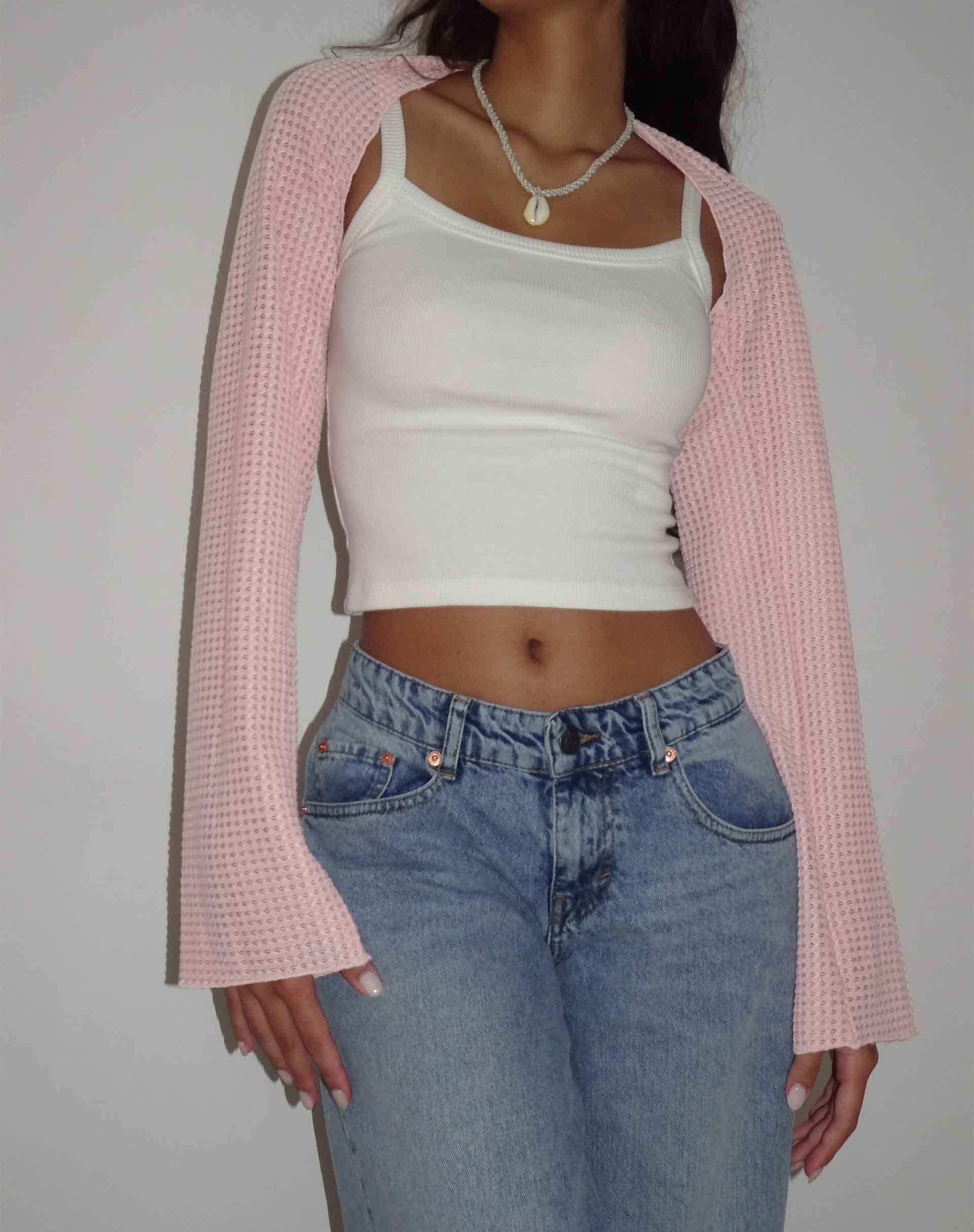 Imagen de Nobila Shrug Top en ganchillo salmón texturizado