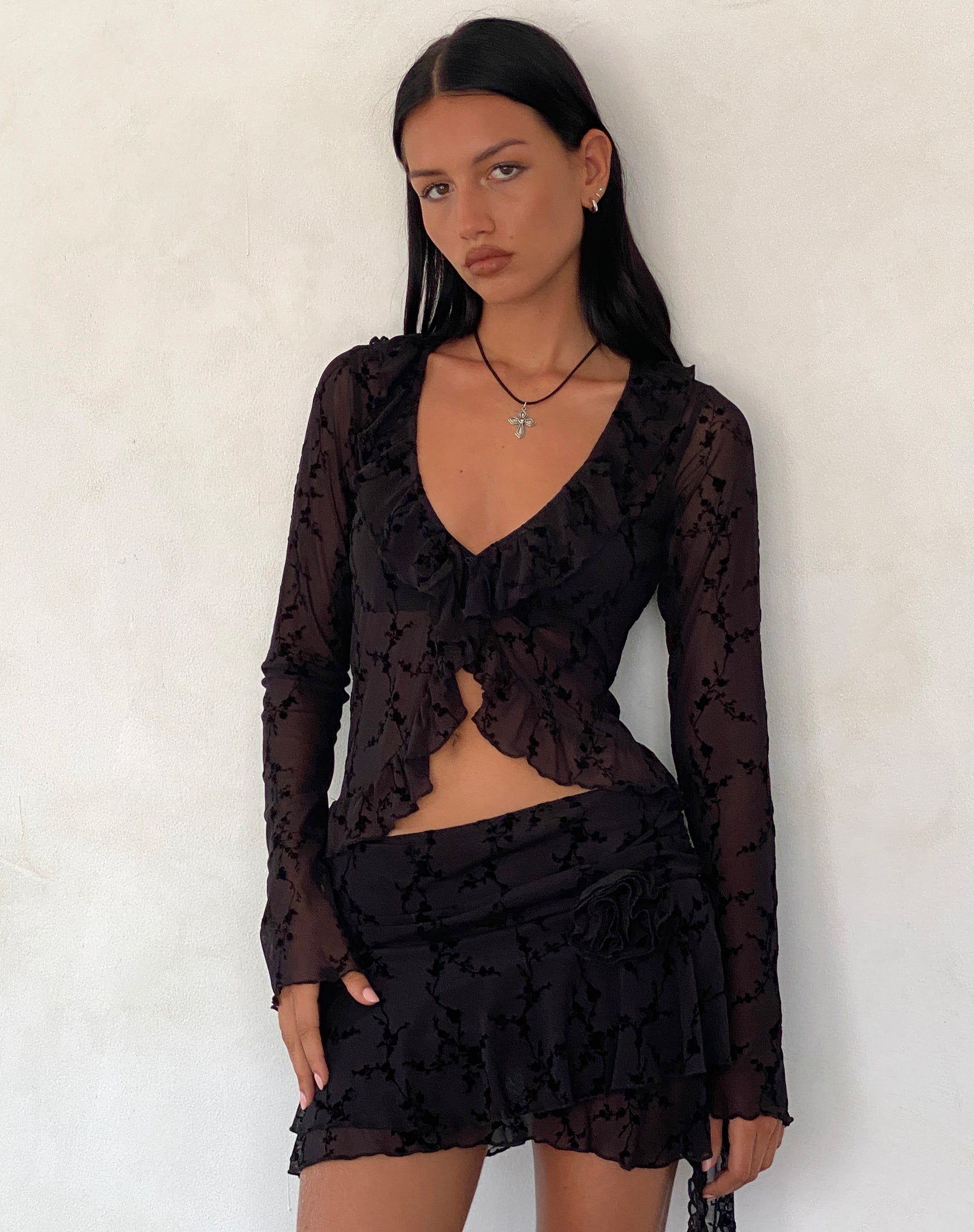 Imagen de Noemi Cardigan in Mesh Vine Flower Negro