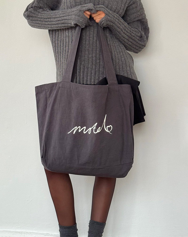 Imagen de Nola Totebag en Beluga con bordado Motel