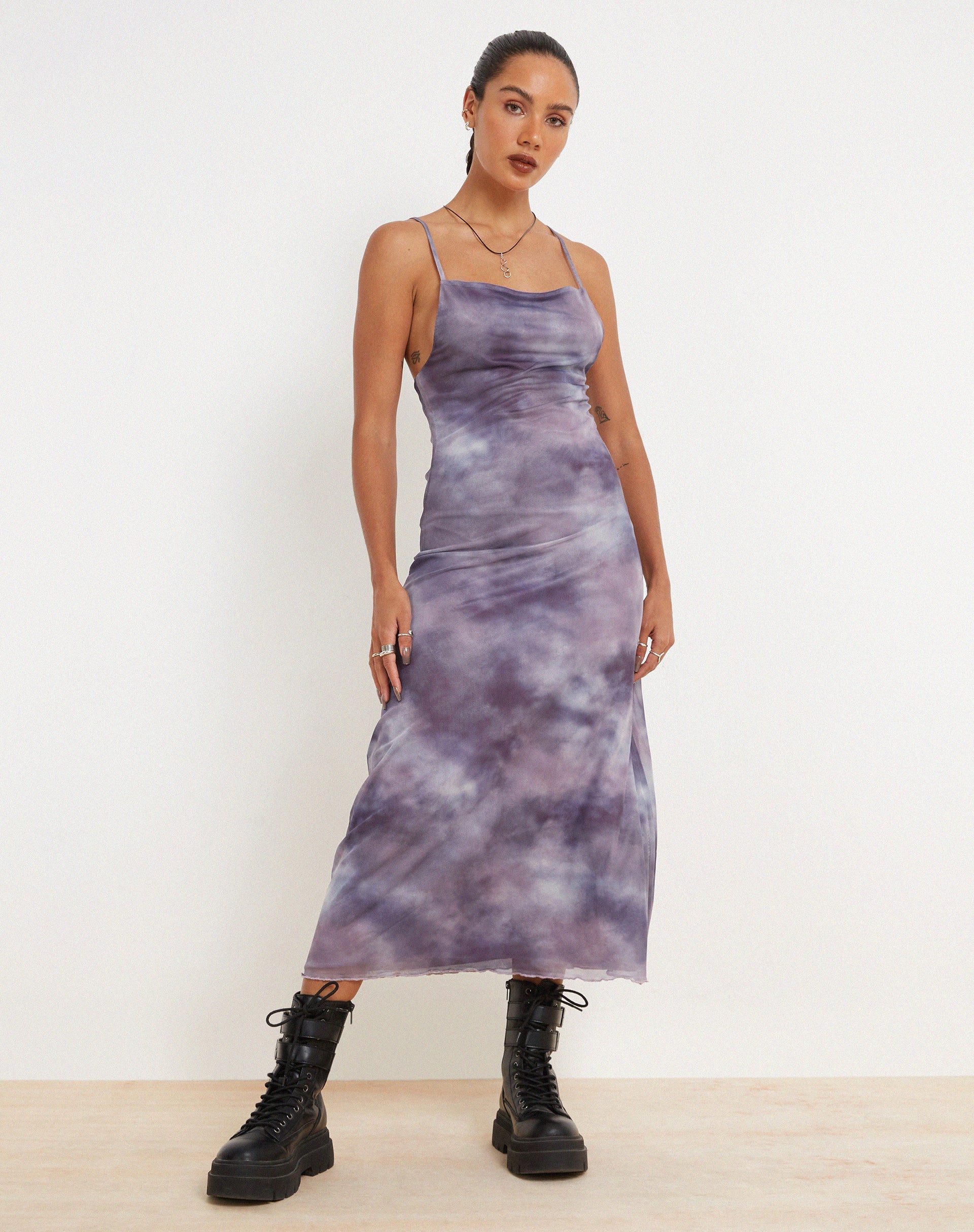 imagen de Norishi Printed Mesh Midi Dress in Smokey Gradients Purple