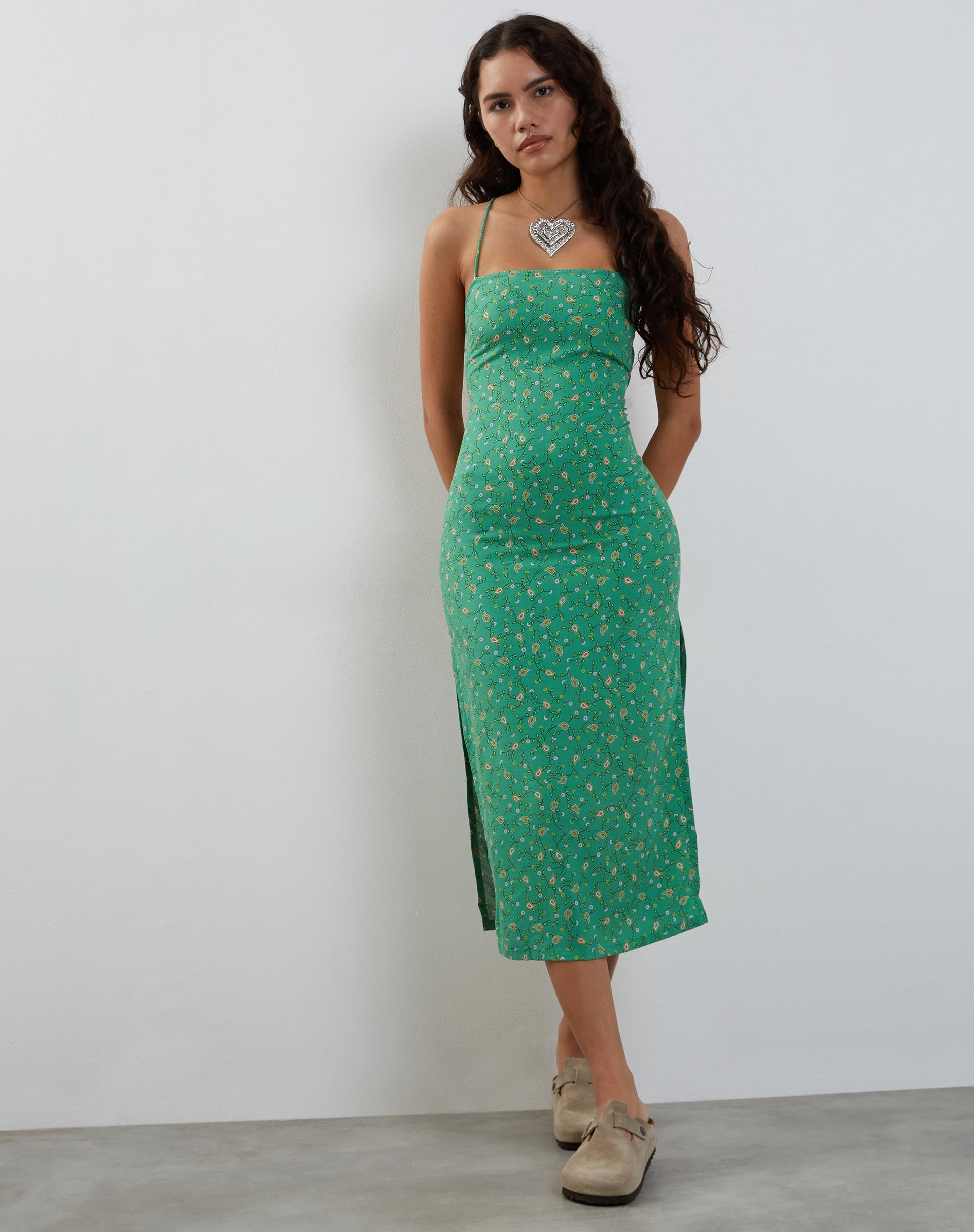 Imagen del vestido Nosita Midi Dress In Paisley Fun Green