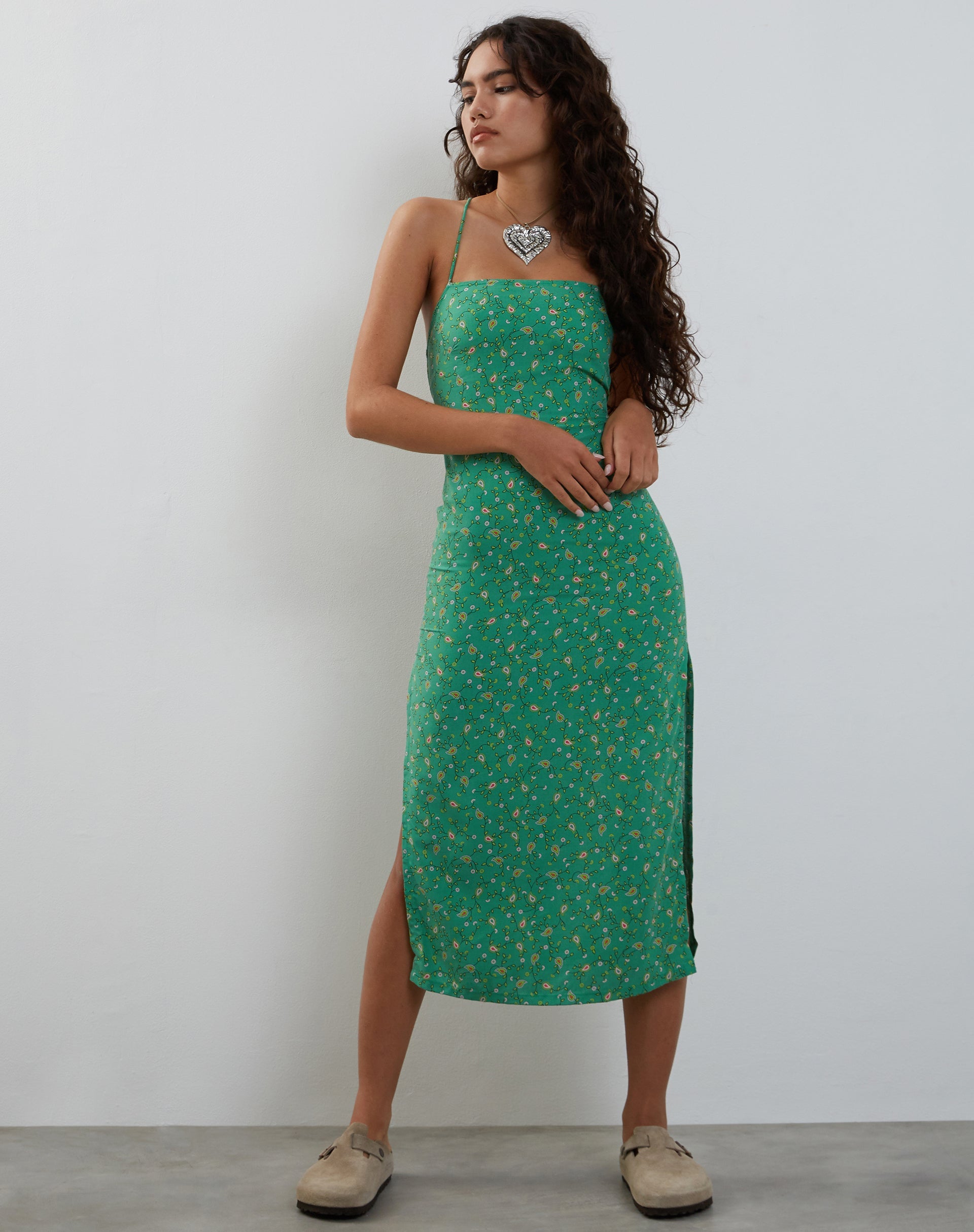 Imagen del vestido Nosita Midi Dress In Paisley Fun Green